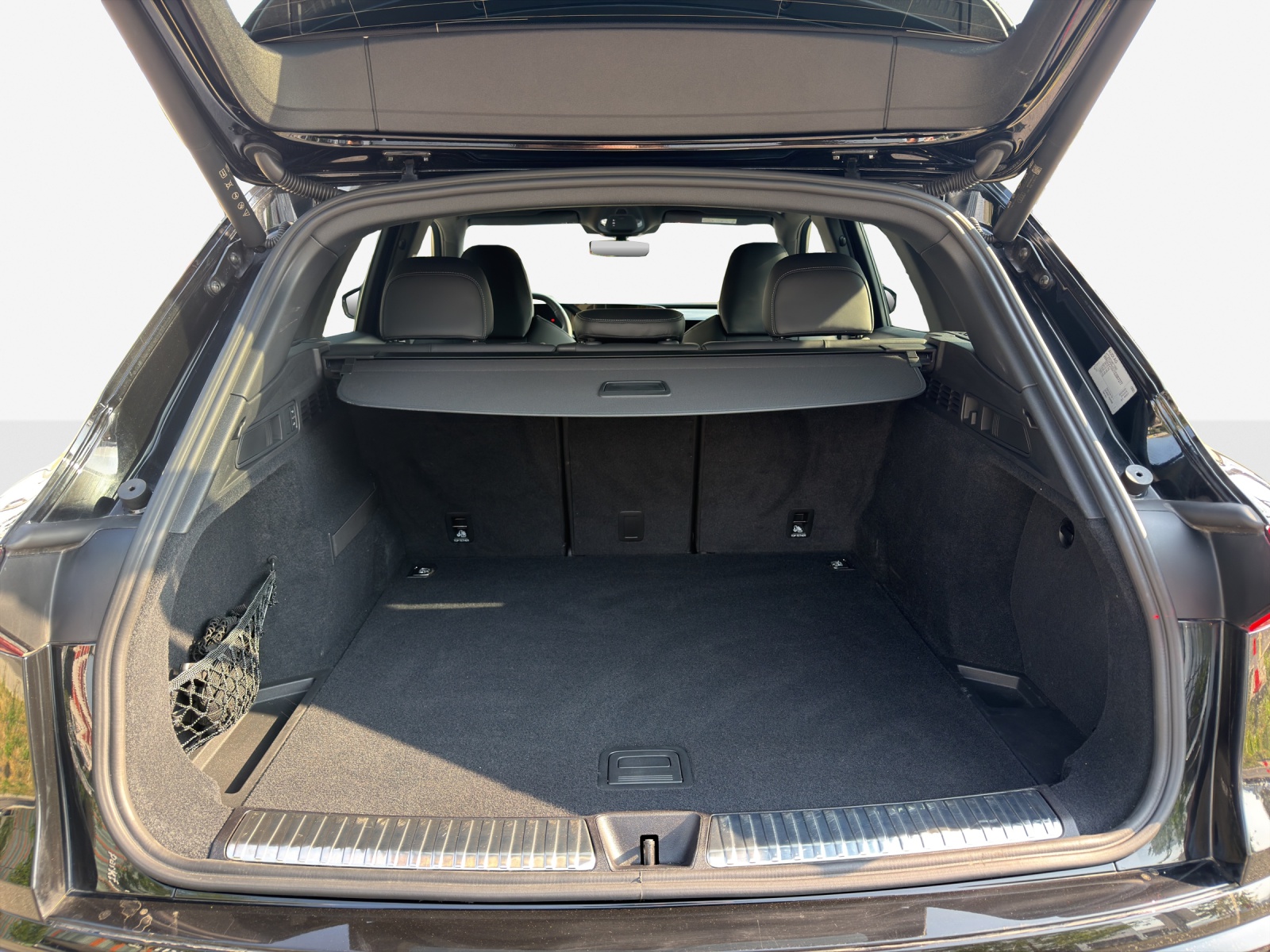 AUDI SQ5 TFSI quattro S-tronic-image-12