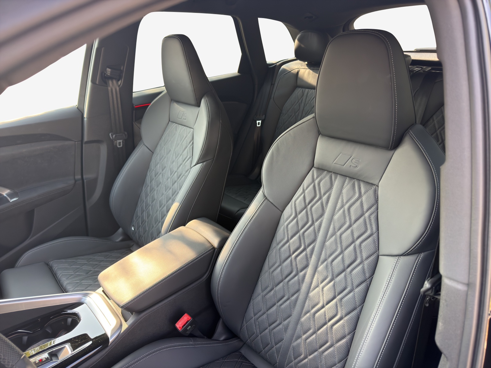 AUDI SQ5 TFSI quattro S-tronic-image-15