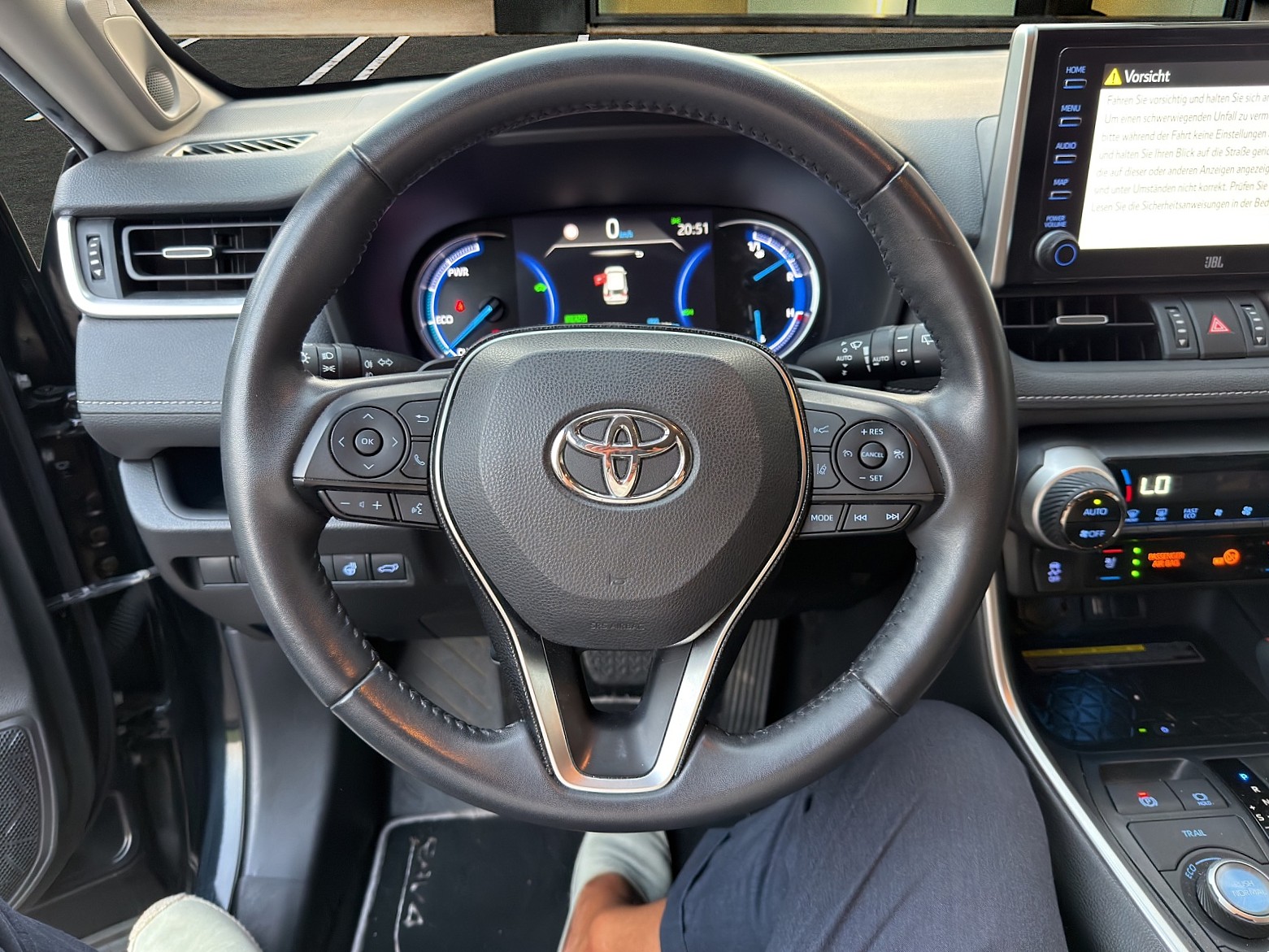 TOYOTA RAV4 2.5 HEV Premium-image-8
