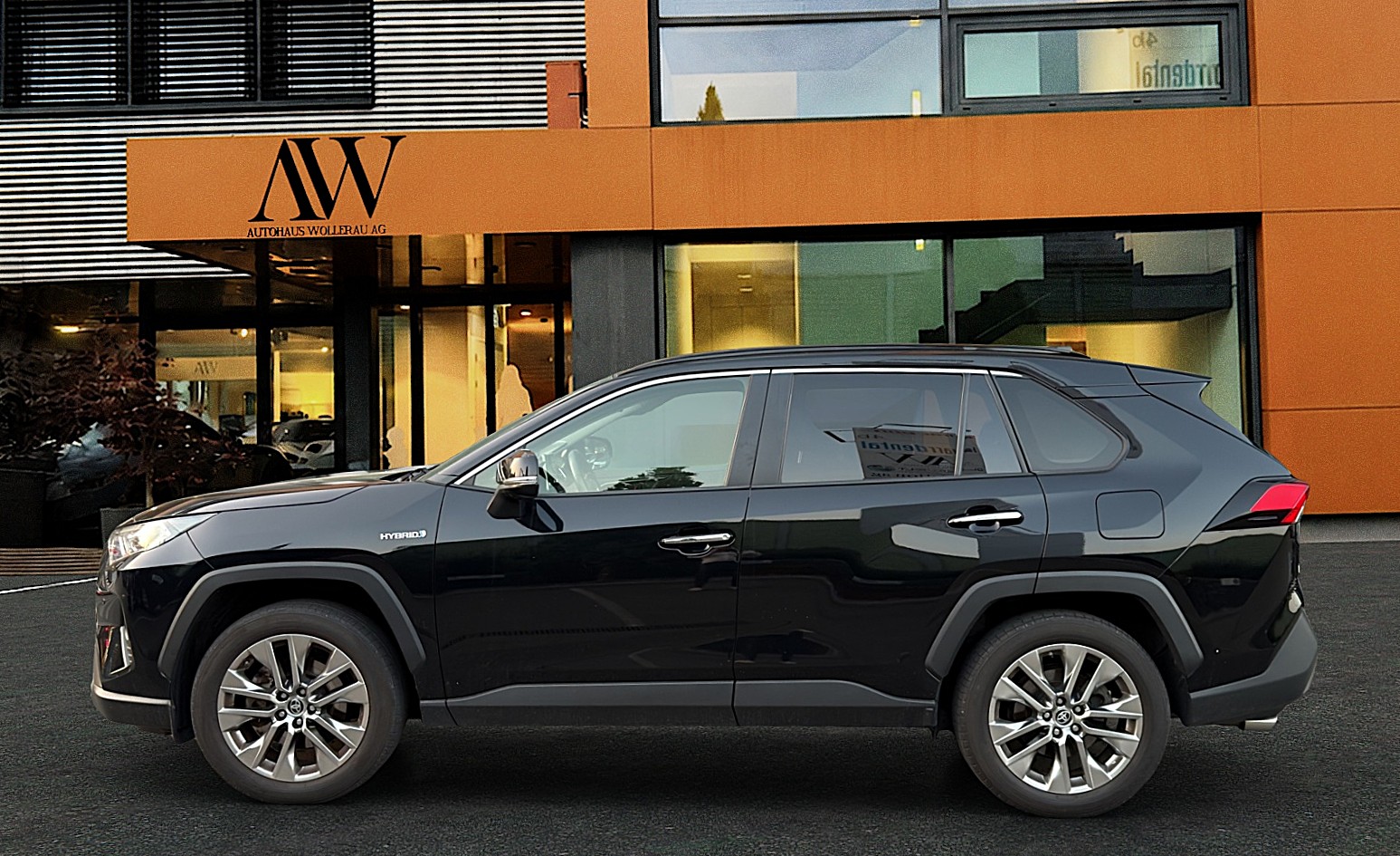 TOYOTA RAV4 2.5 HEV Premium-image-1
