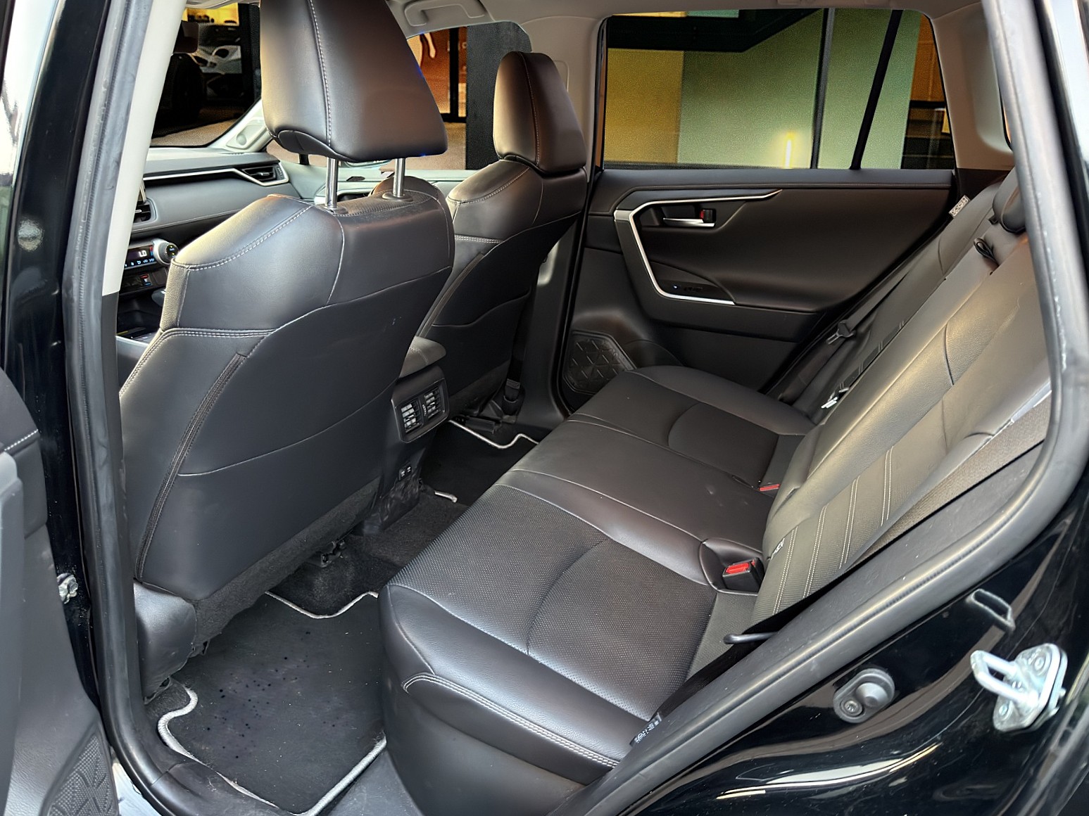 TOYOTA RAV4 2.5 HEV Premium-image-10
