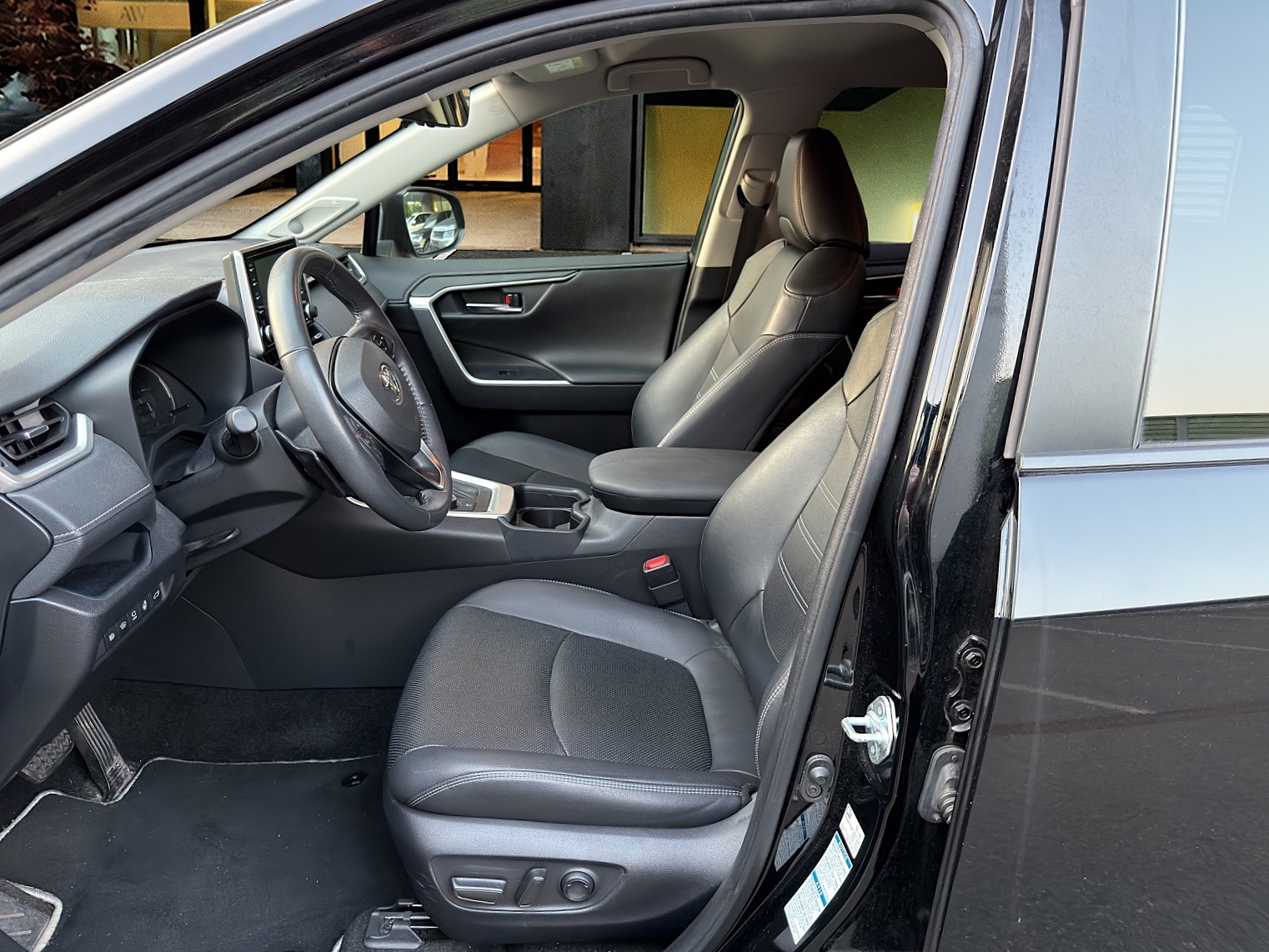 TOYOTA RAV4 2.5 HEV Premium-image-7