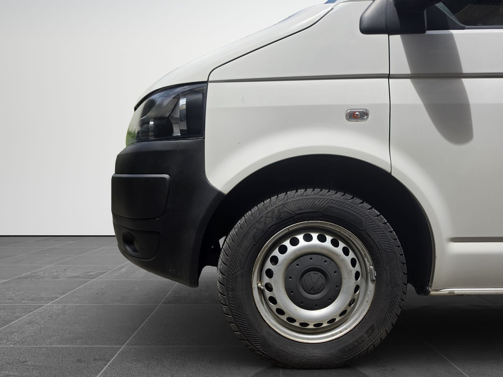 VW T5 2.0 TDI-image-9