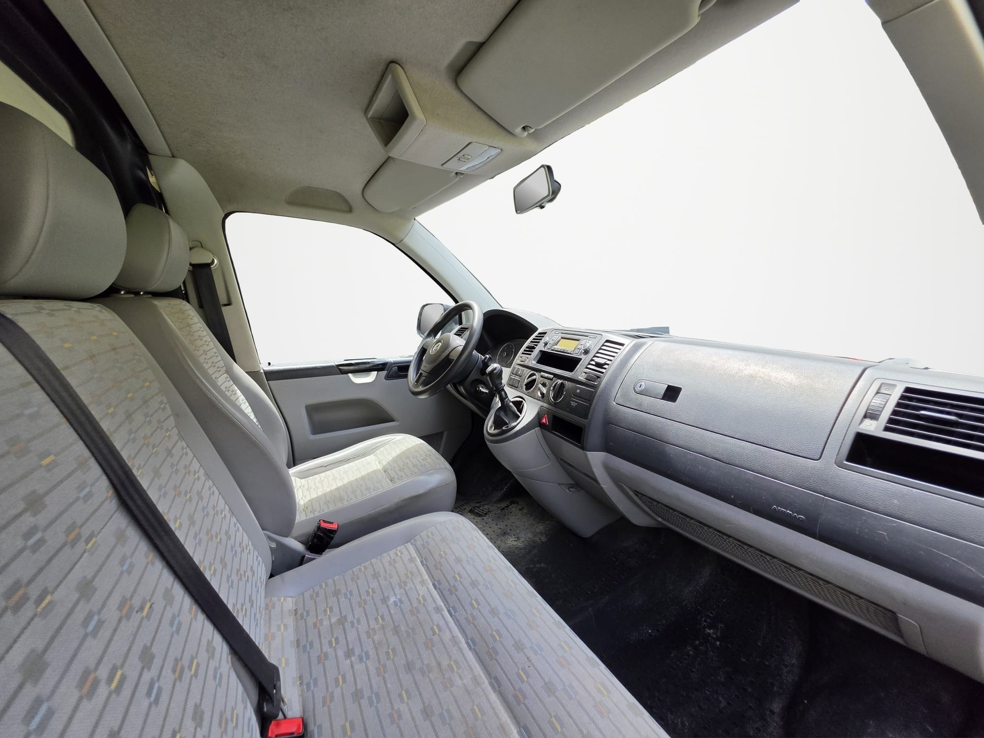 VW T5 2.0 TDI-image-8