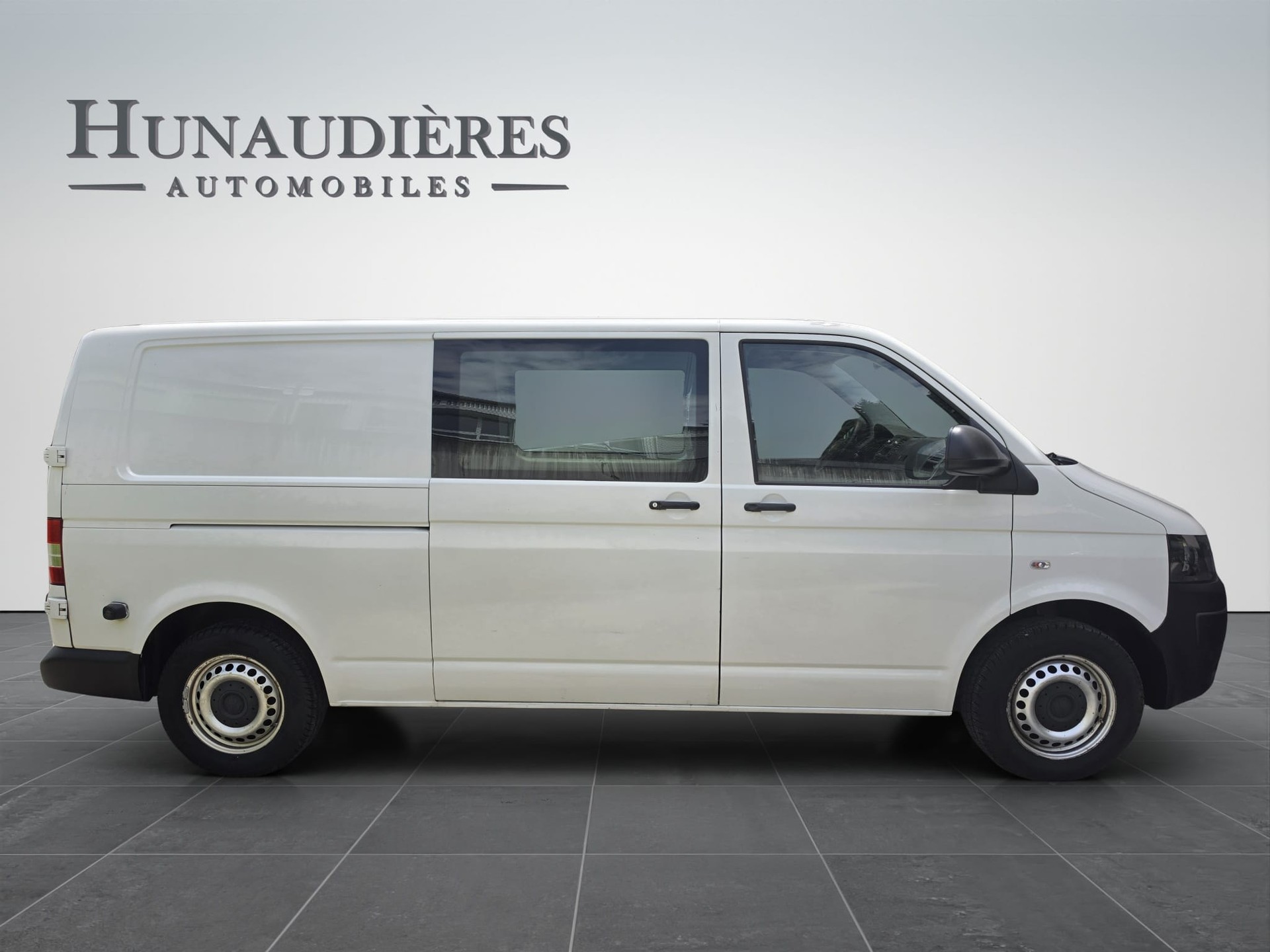 VW T5 2.0 TDI-image-2