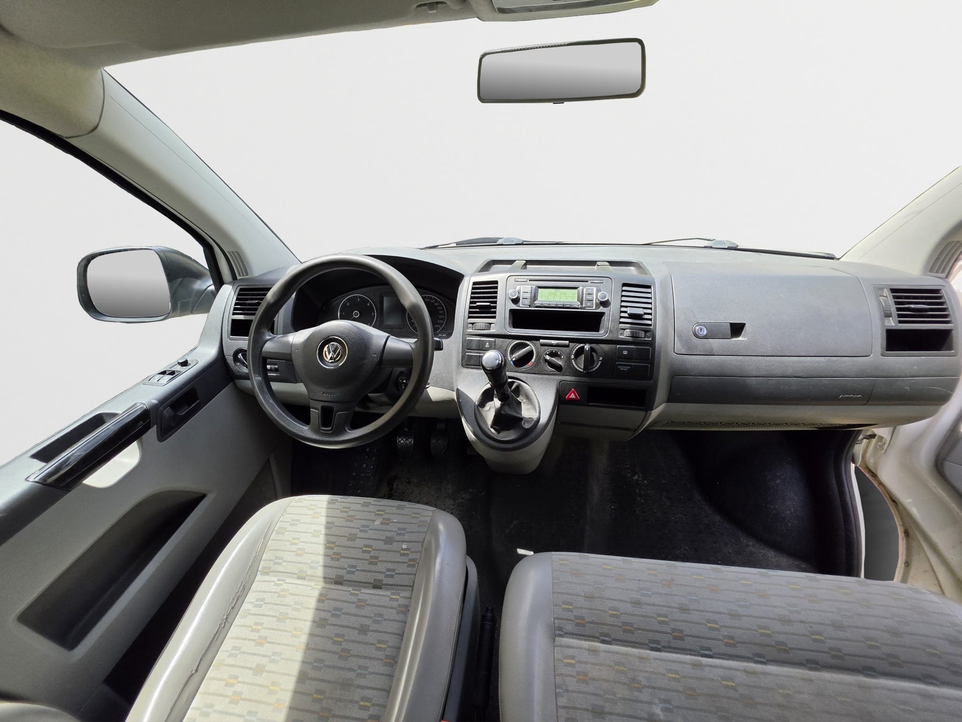 VW T5 2.0 TDI-image-6