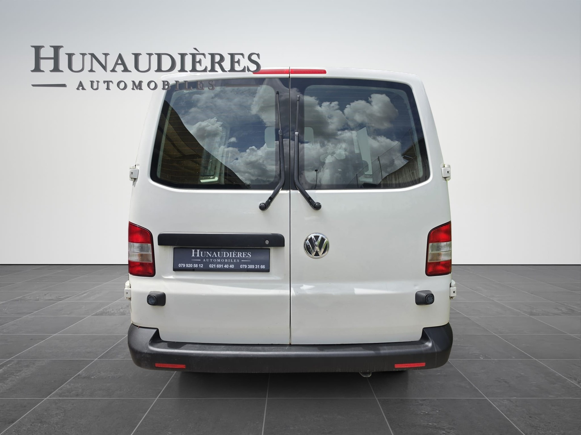 VW T5 2.0 TDI-image-4