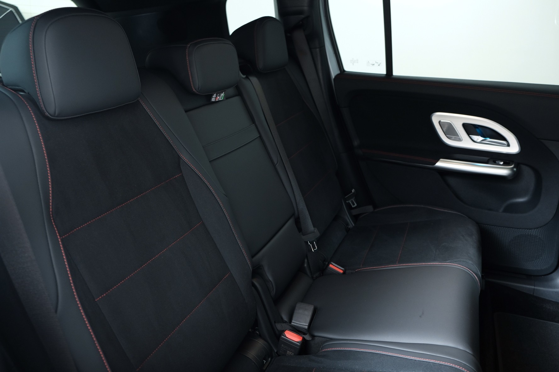 MERCEDES-BENZ GLB-Klasse X248 GLB 220 4matic-image-12