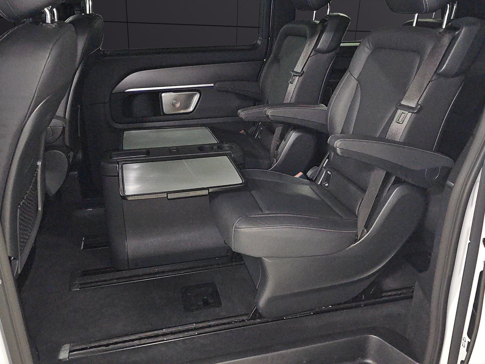 MERCEDES-BENZ V 300 d lang Avantgarde 4Matic 9G-Tronic-image-11