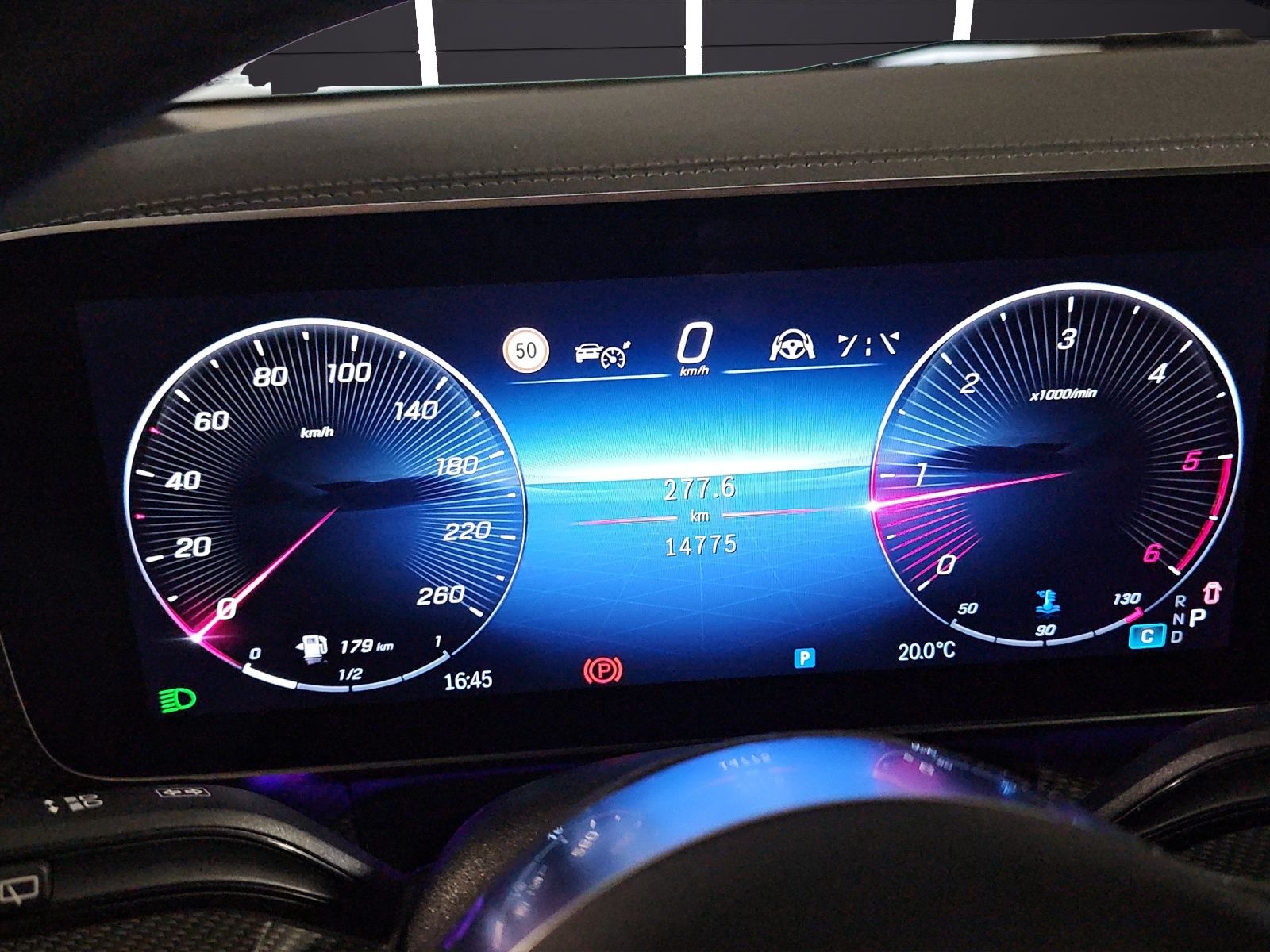 MERCEDES-BENZ V 300 d lang Avantgarde 4Matic 9G-Tronic-image-10