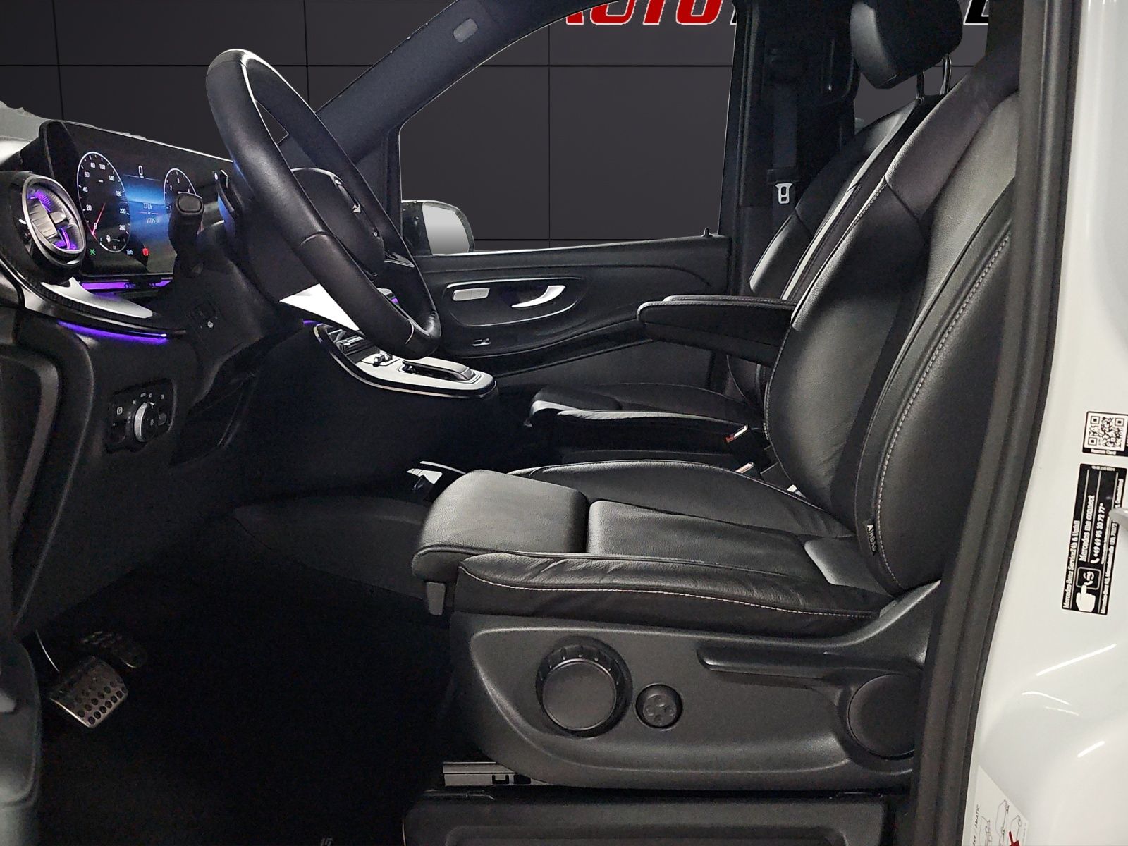 MERCEDES-BENZ V 300 d lang Avantgarde 4Matic 9G-Tronic-image-8