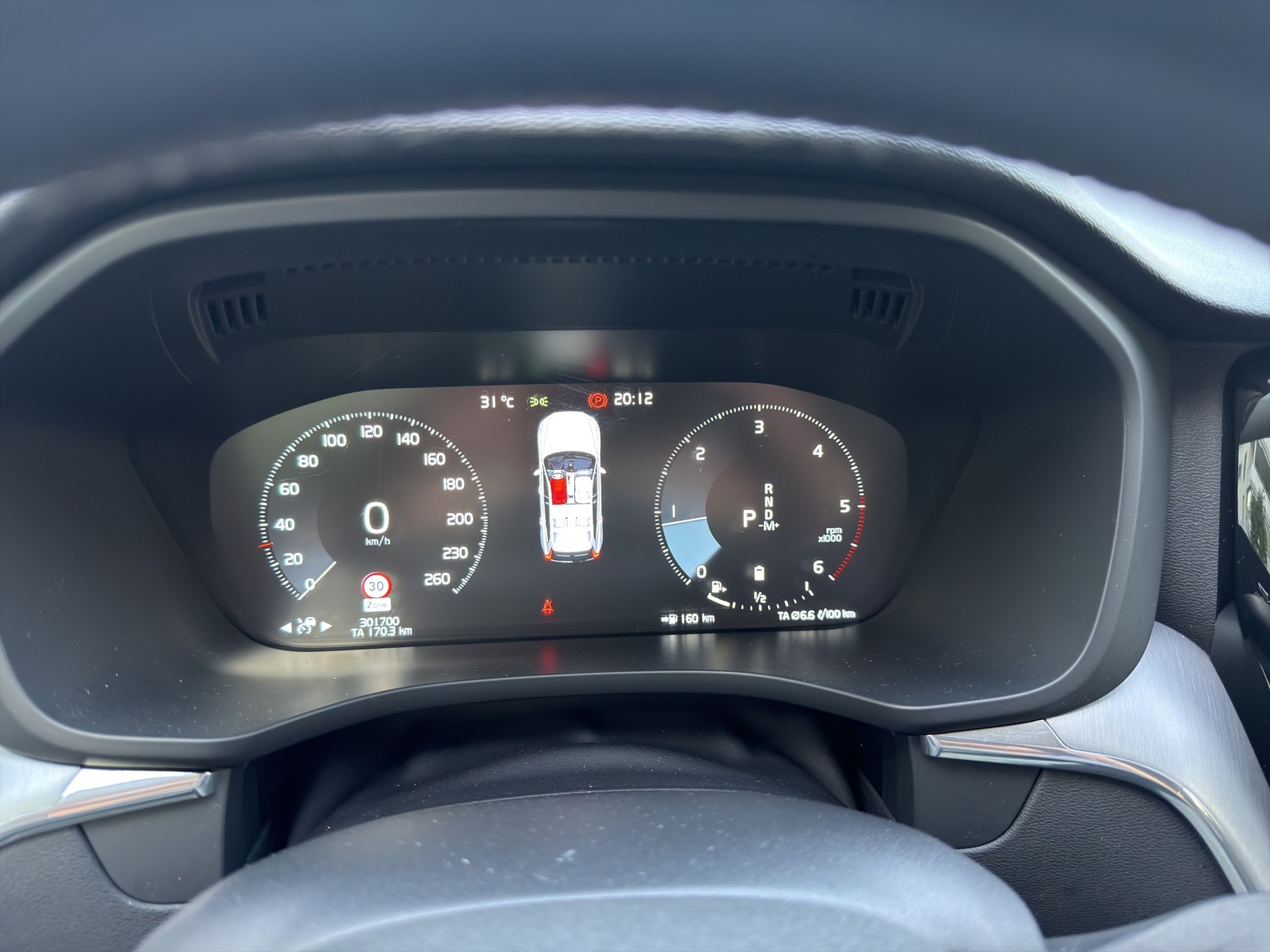 VOLVO XC60 B4 Diesel Mild Hybrid AWD Inscription Geartronic-image-12