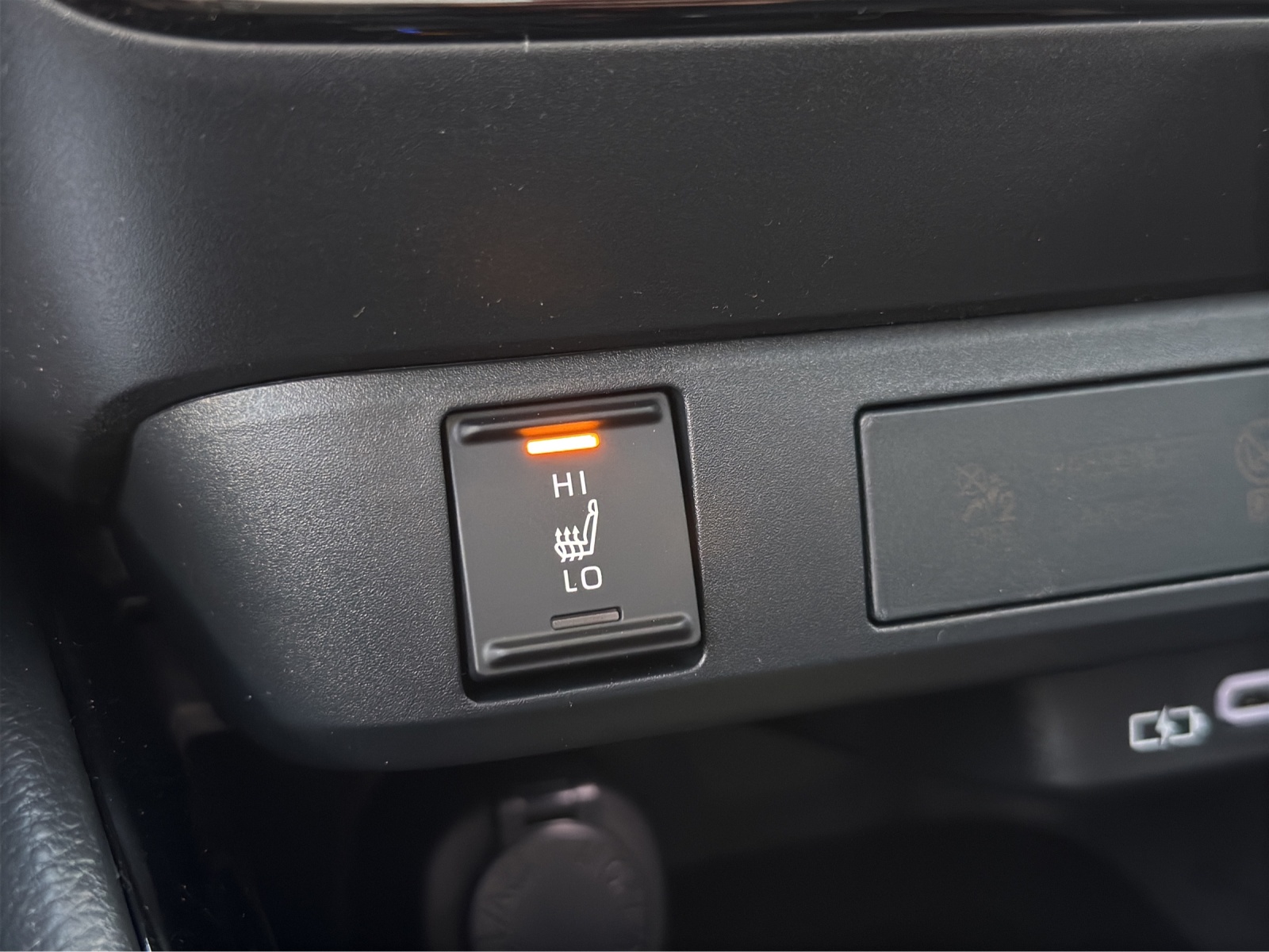 TOYOTA Yaris 1.5 Teamplayer e-CVT-image-27