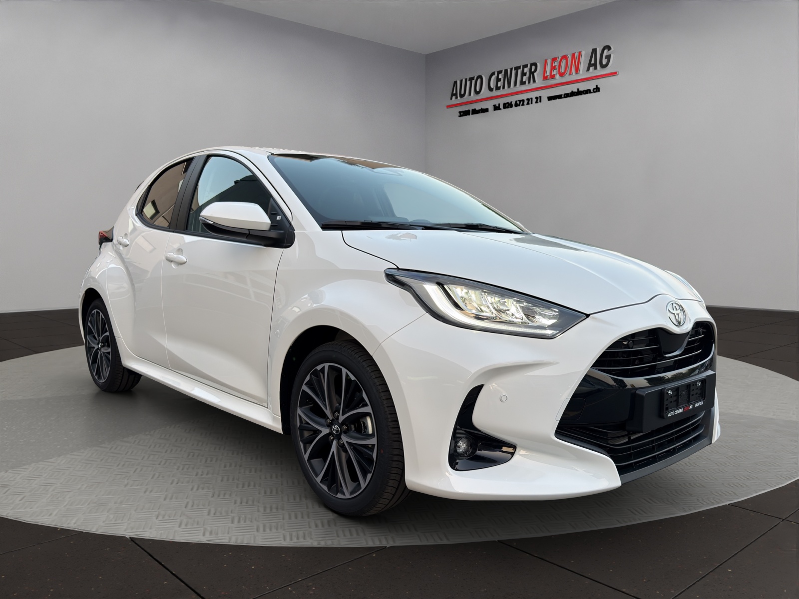 TOYOTA Yaris 1.5 Teamplayer e-CVT-image-7