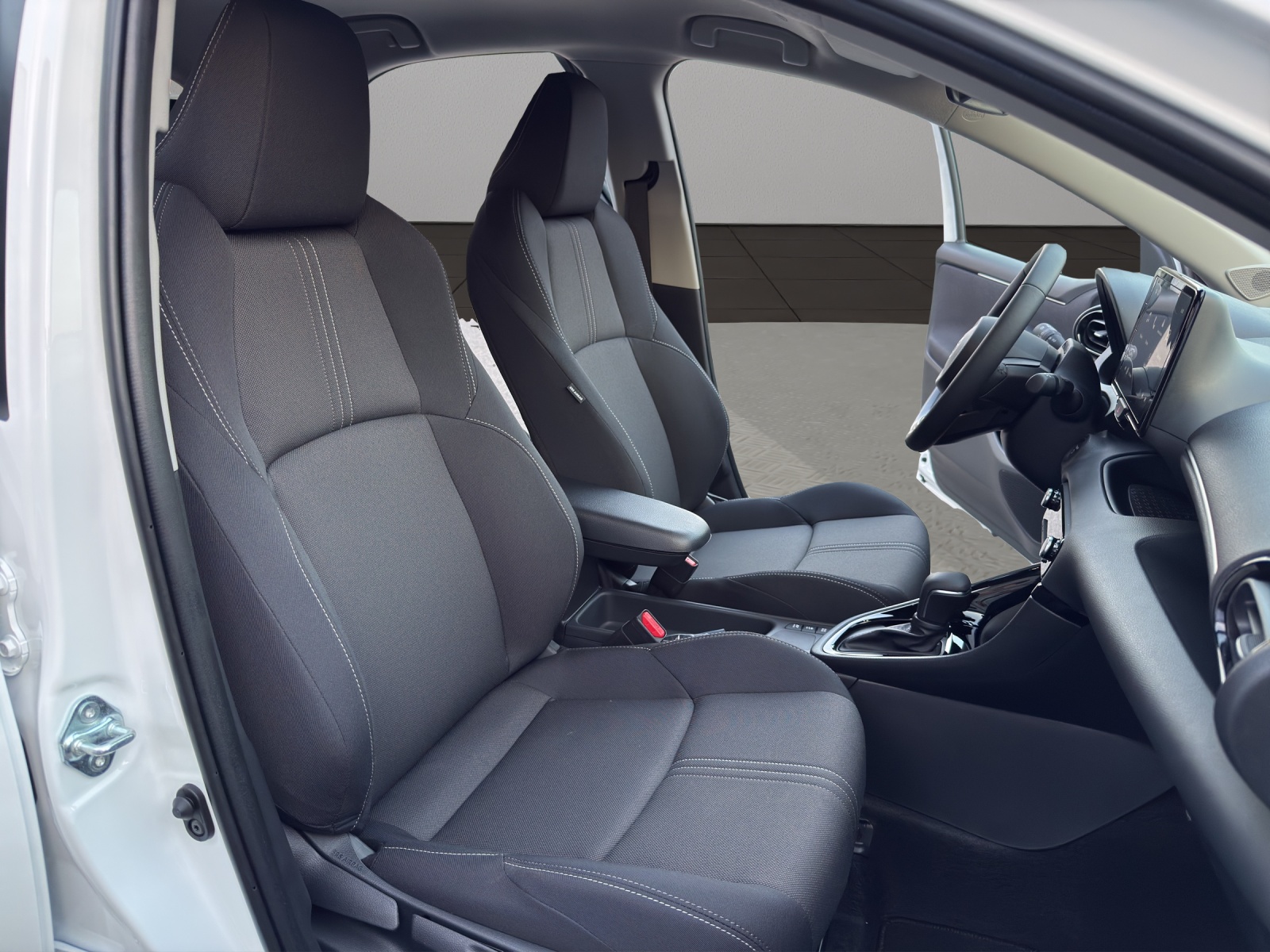 TOYOTA Yaris 1.5 Teamplayer e-CVT-image-16