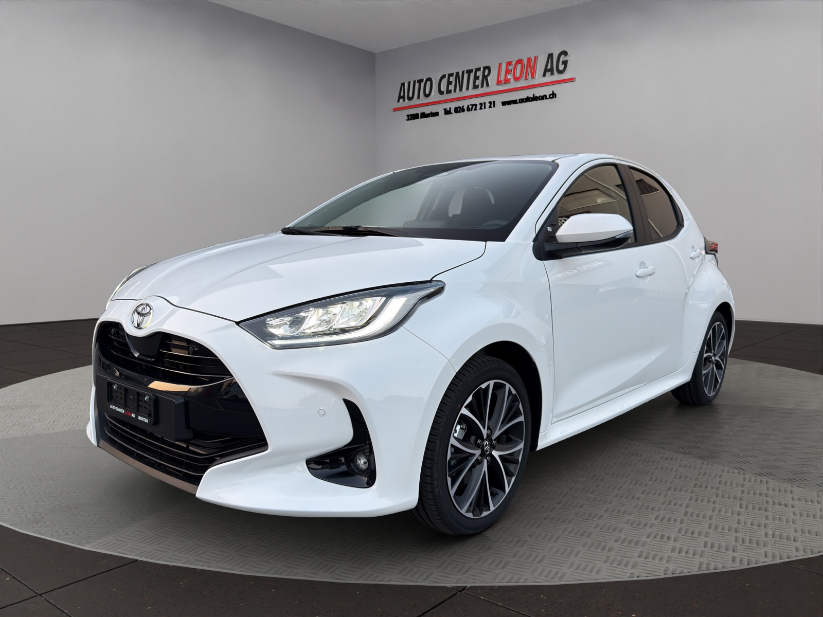 TOYOTA Yaris 1.5 Teamplayer e-CVT-image-1