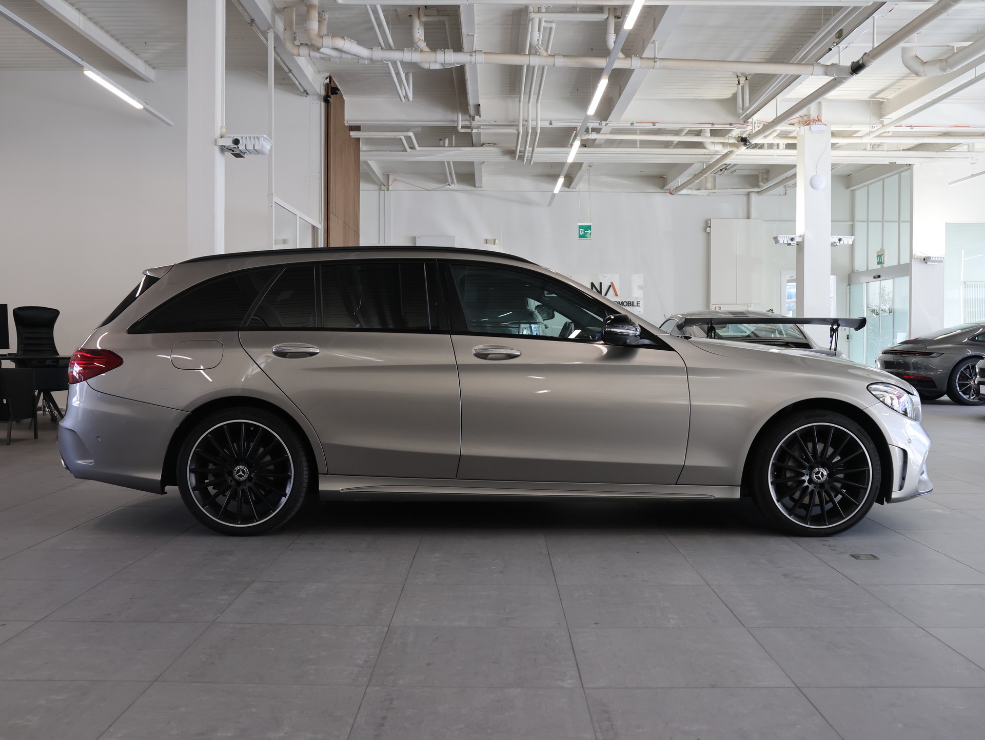 MERCEDES-BENZ C 200 Swiss Star 4M 9G-Tronic *Sitzheizung* *Panormadach* *Burmester*-image-7