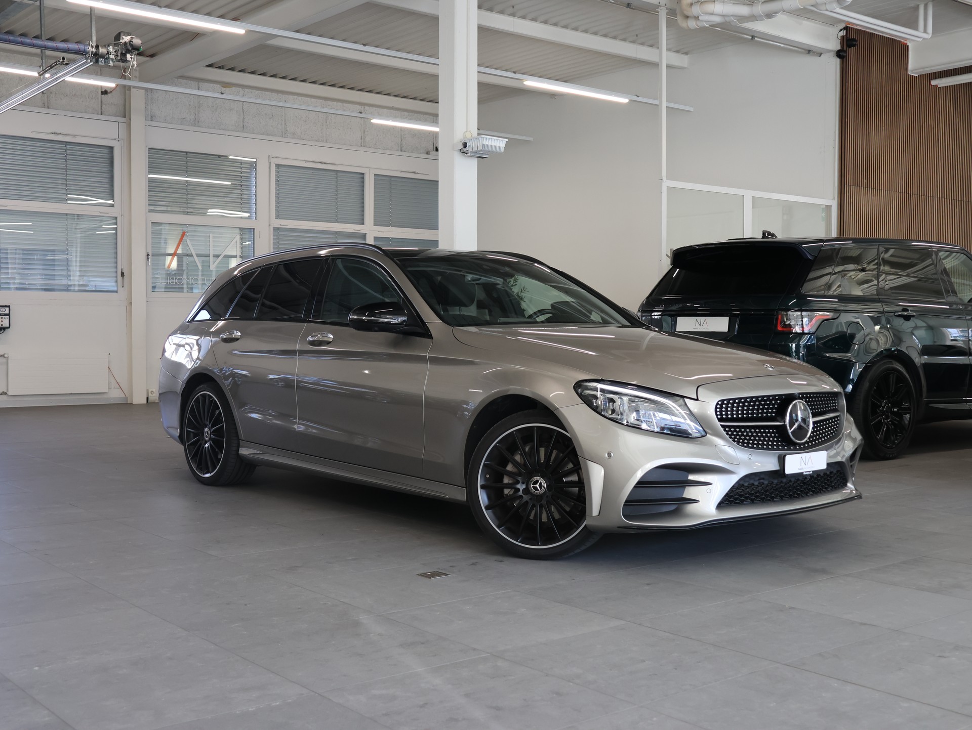 MERCEDES-BENZ C 200 Swiss Star 4M 9G-Tronic *Sitzheizung* *Panormadach* *Burmester*