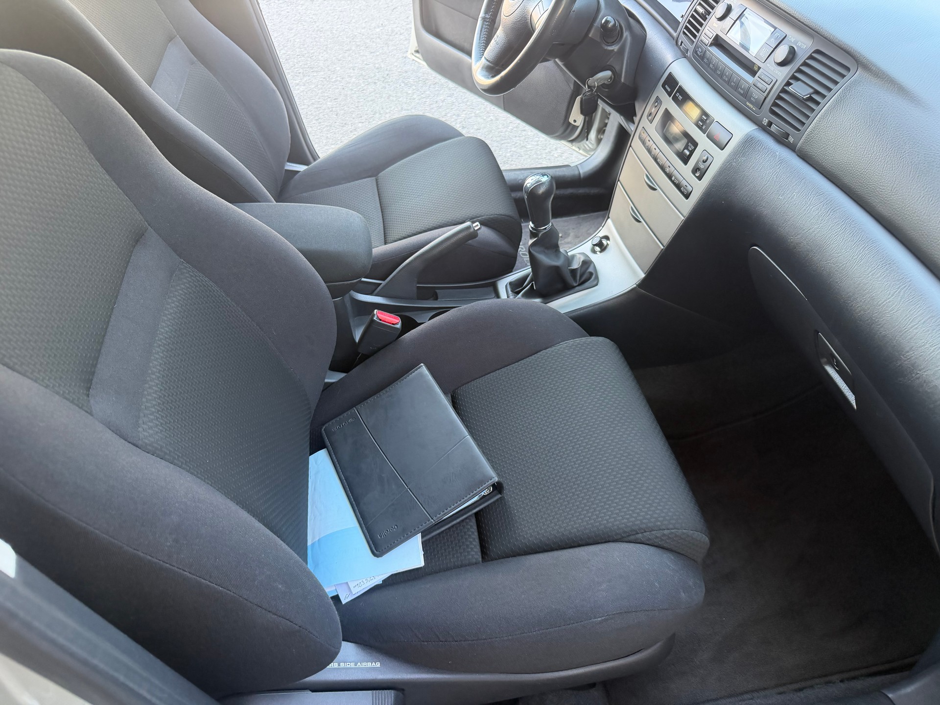 TOYOTA Corolla 1.6 Linea Sol-image-7