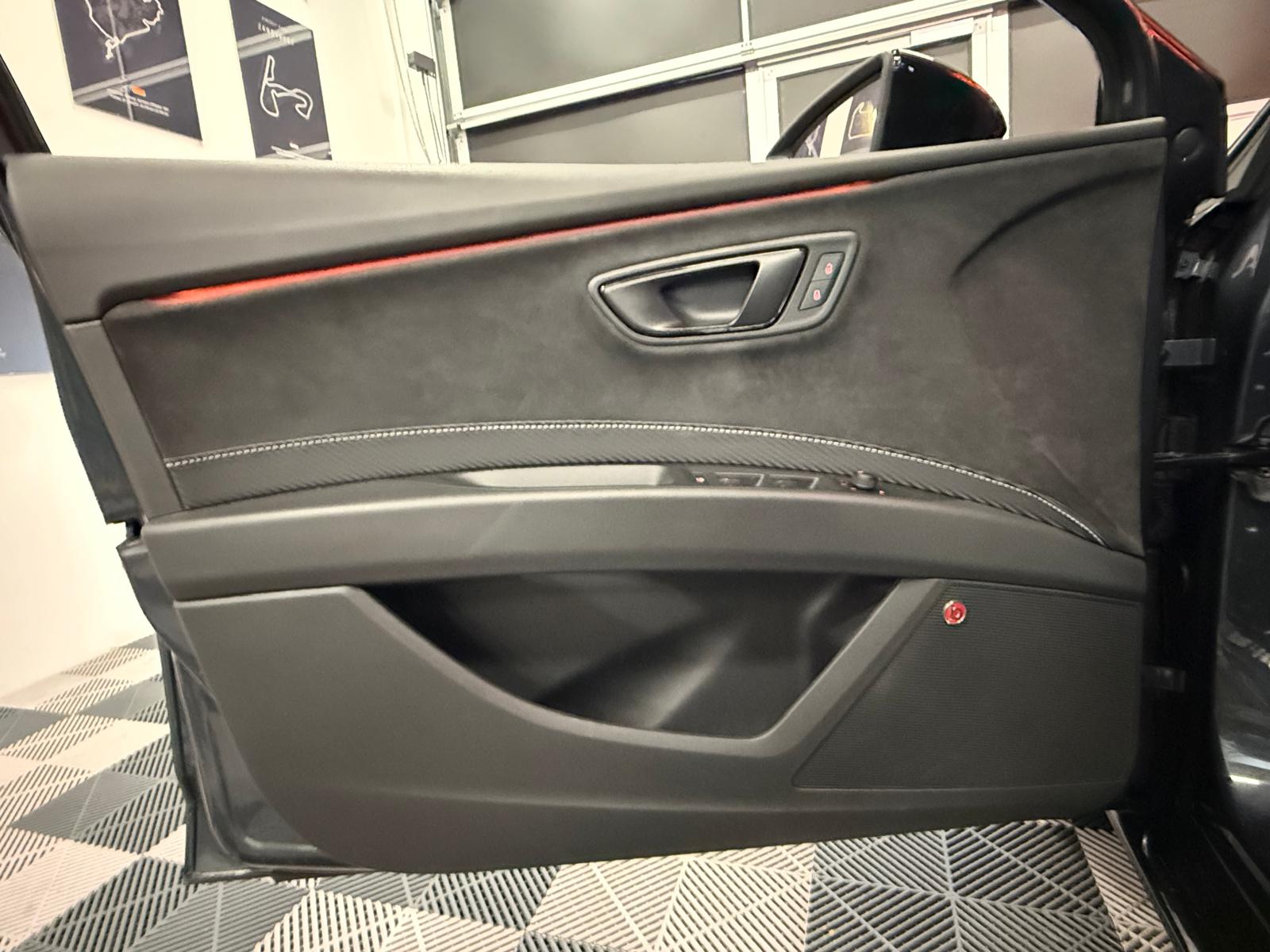 SEAT Leon 2.0 TSI Cupra 290 DSG-image-9