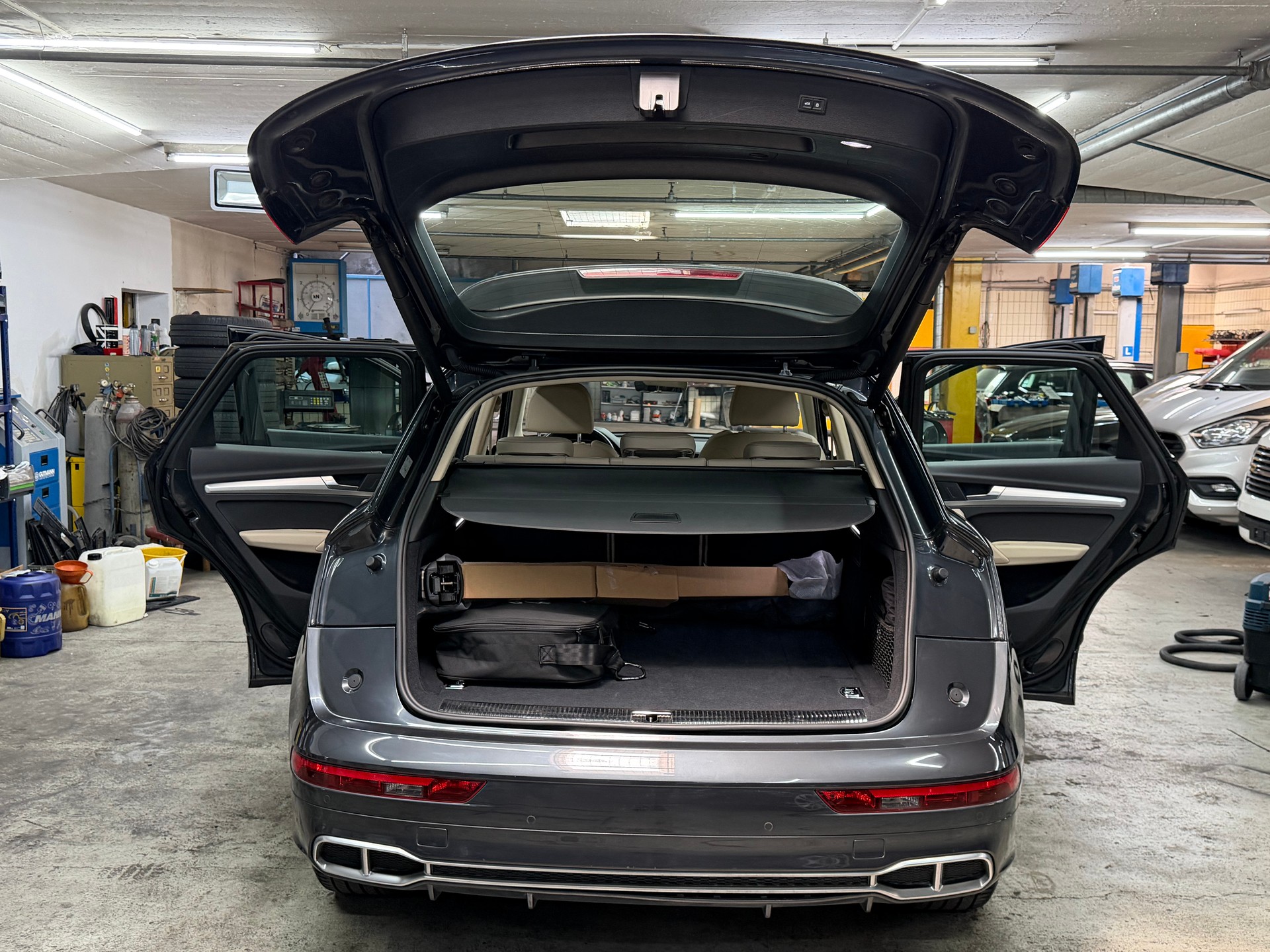 AUDI Q5 55 TFSI e sport quattro-image-10