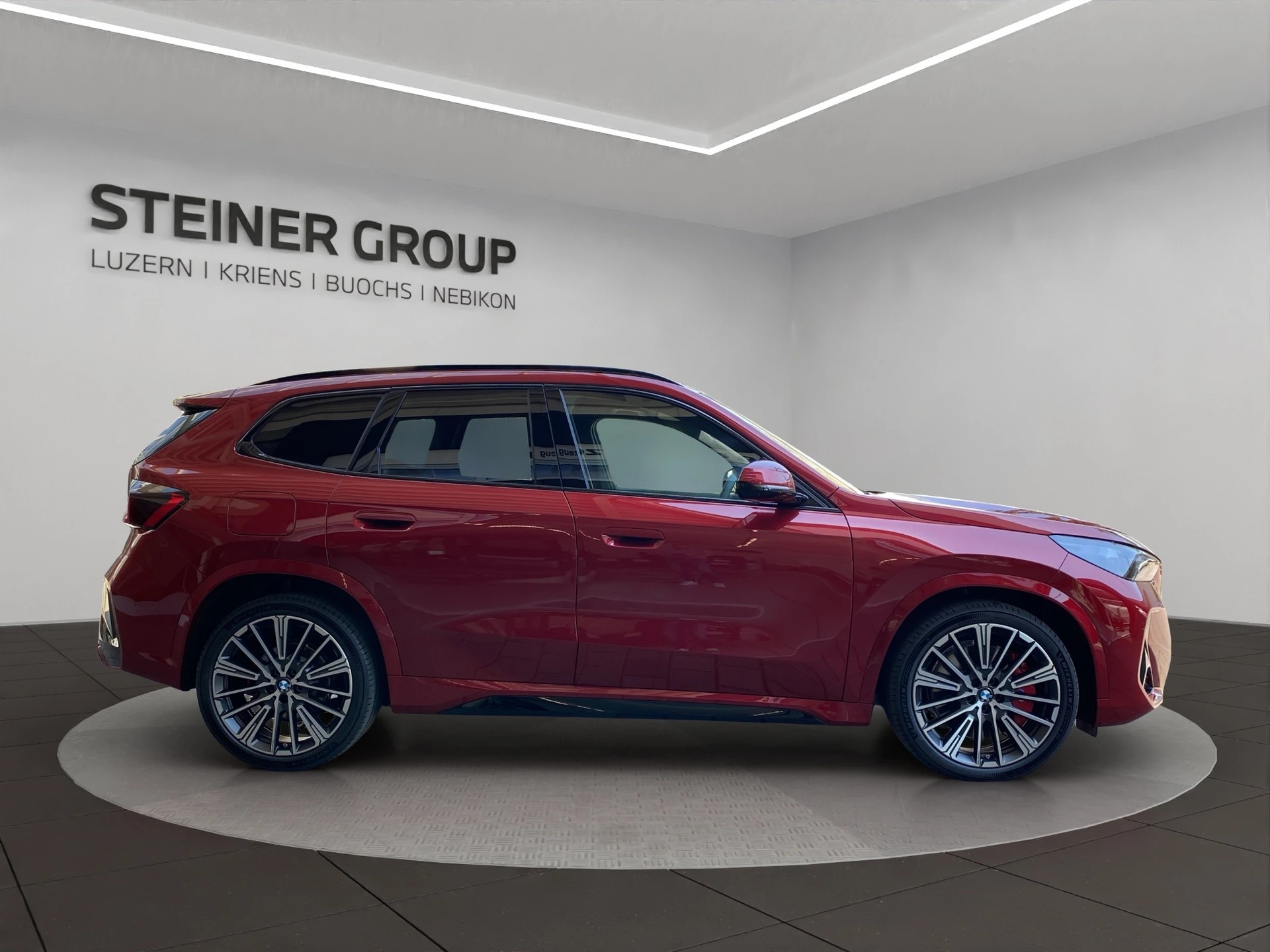 BMW iX1 xDrive 30 M Sport Pro-image-3