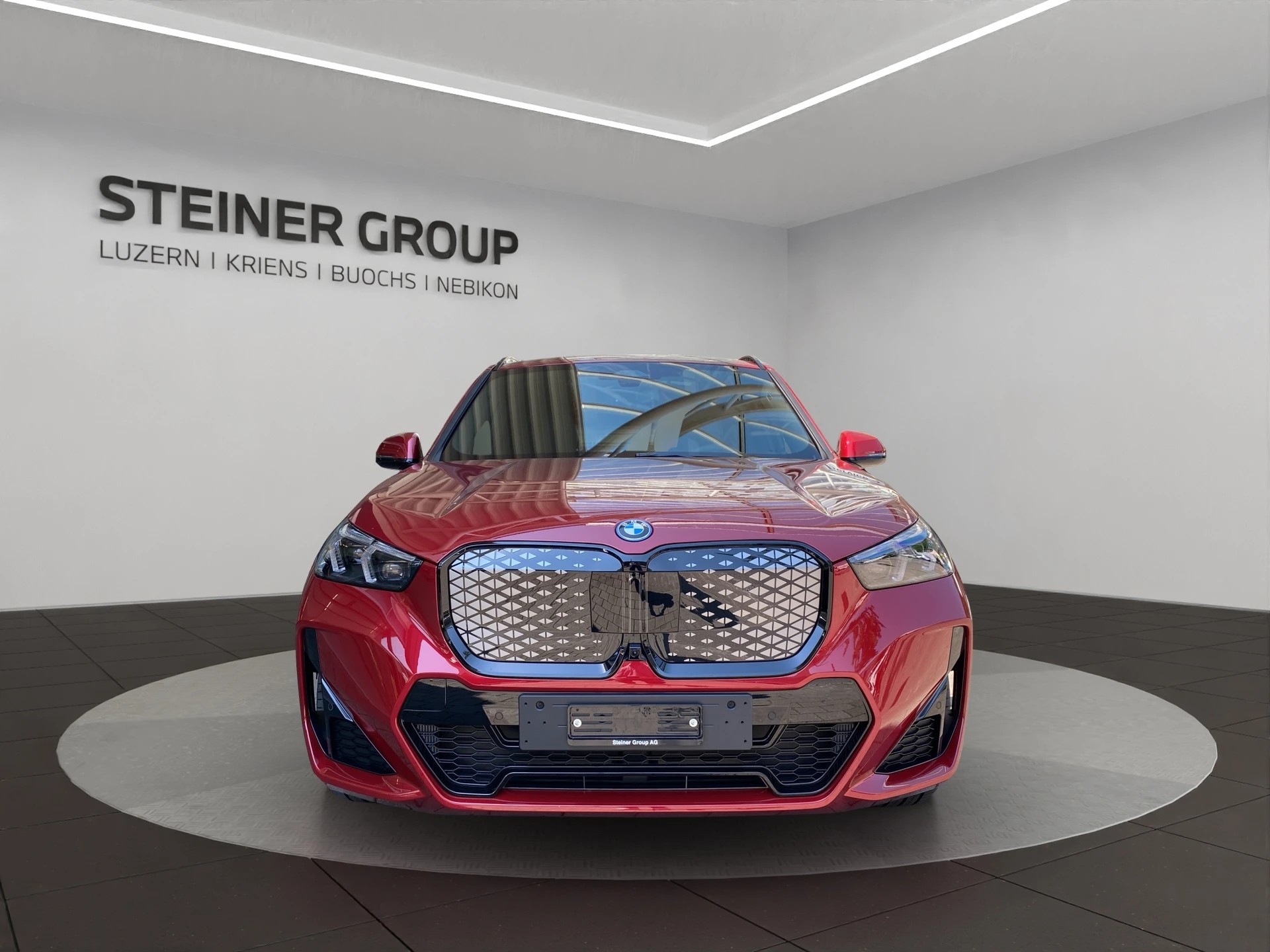 BMW iX1 xDrive 30 M Sport Pro-image-1