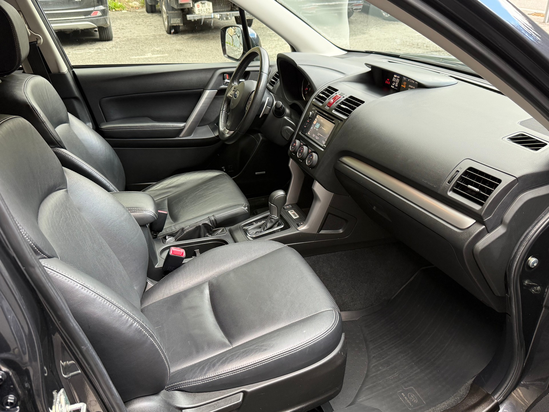 SUBARU Forester 2.0XT Sport Lineartronic-image-9