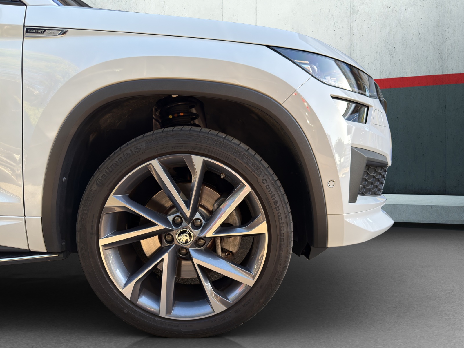 SKODA Kodiaq 2.0 TSI 4x4 SportLine-image-13