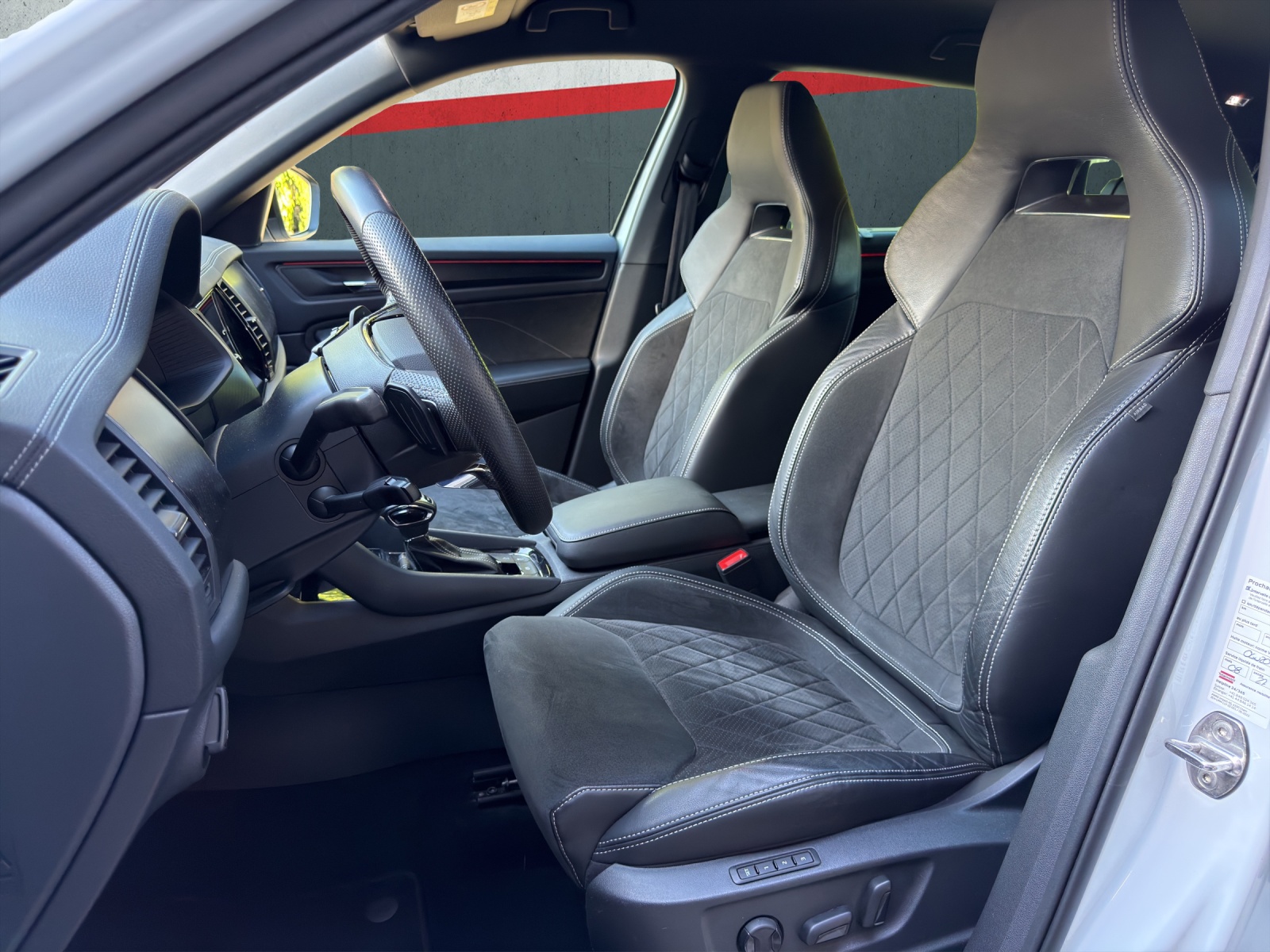 SKODA Kodiaq 2.0 TSI 4x4 SportLine-image-8