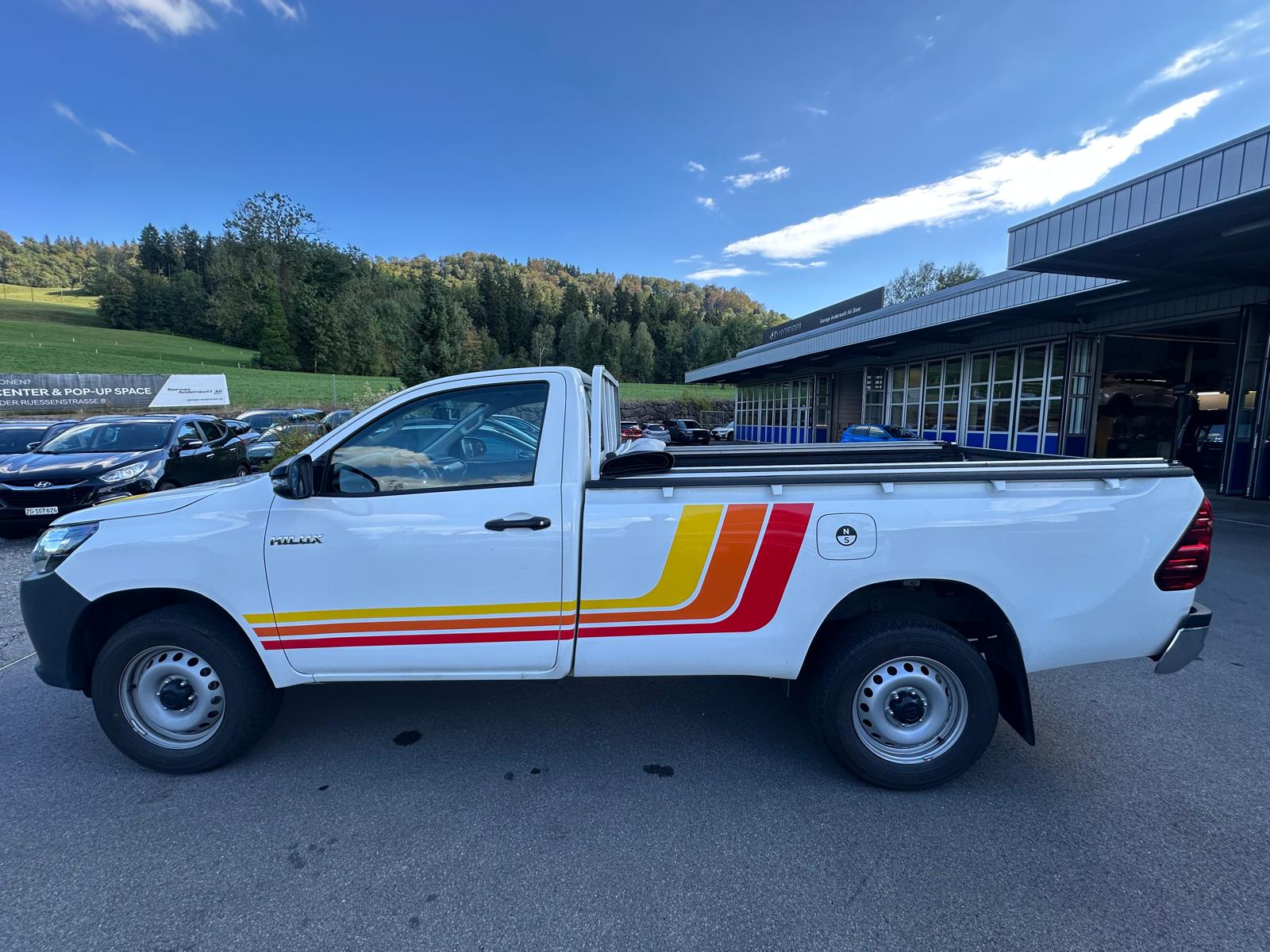 TOYOTA Hilux 2.4D-4D Comfort Single Cab 4x4-showroom-element-3