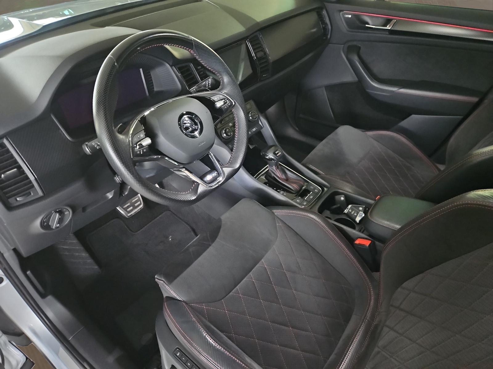 SKODA Kodiaq 2.0 Bi-TDI SCR RS 4x4 DSG-image-6