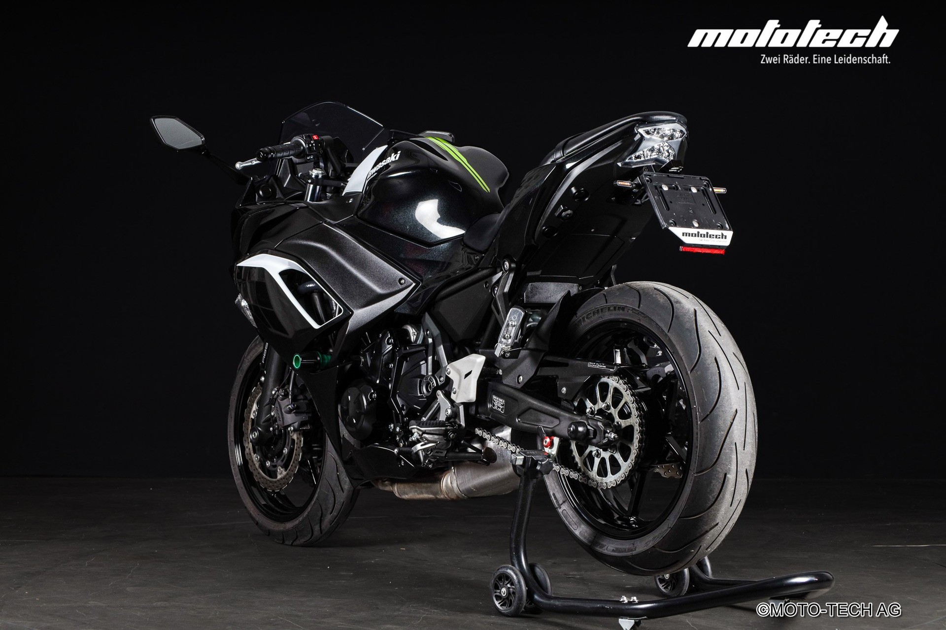 KAWASAKI Ninja 650 (35kW)-showroom-element-3
