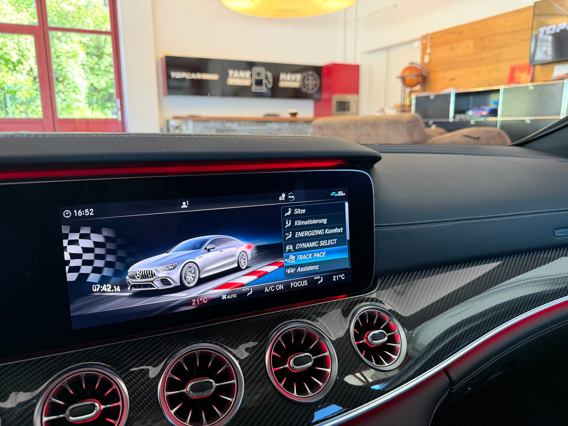 MERCEDES-BENZ AMG GT 4 63 S 4Matic+ Speedshift MCT-image-27
