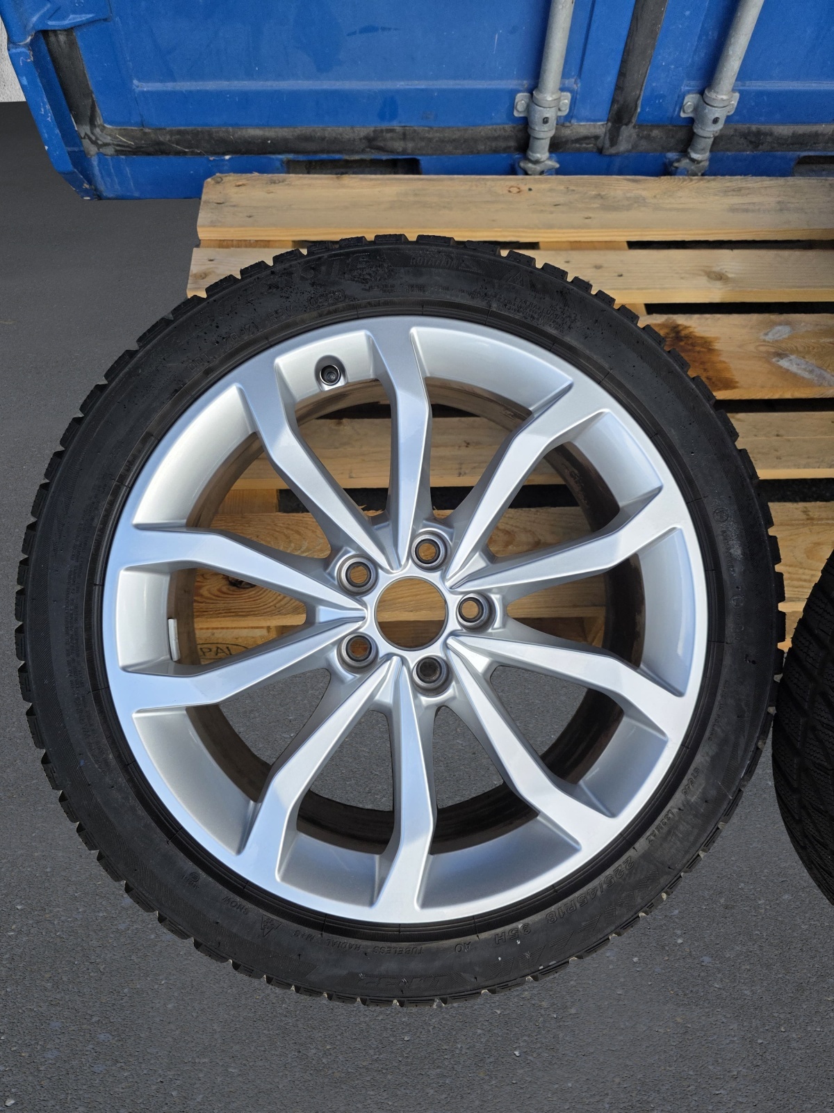 AUDI A4 Avant 45 TFSI S line S-tronic quattro-image-12