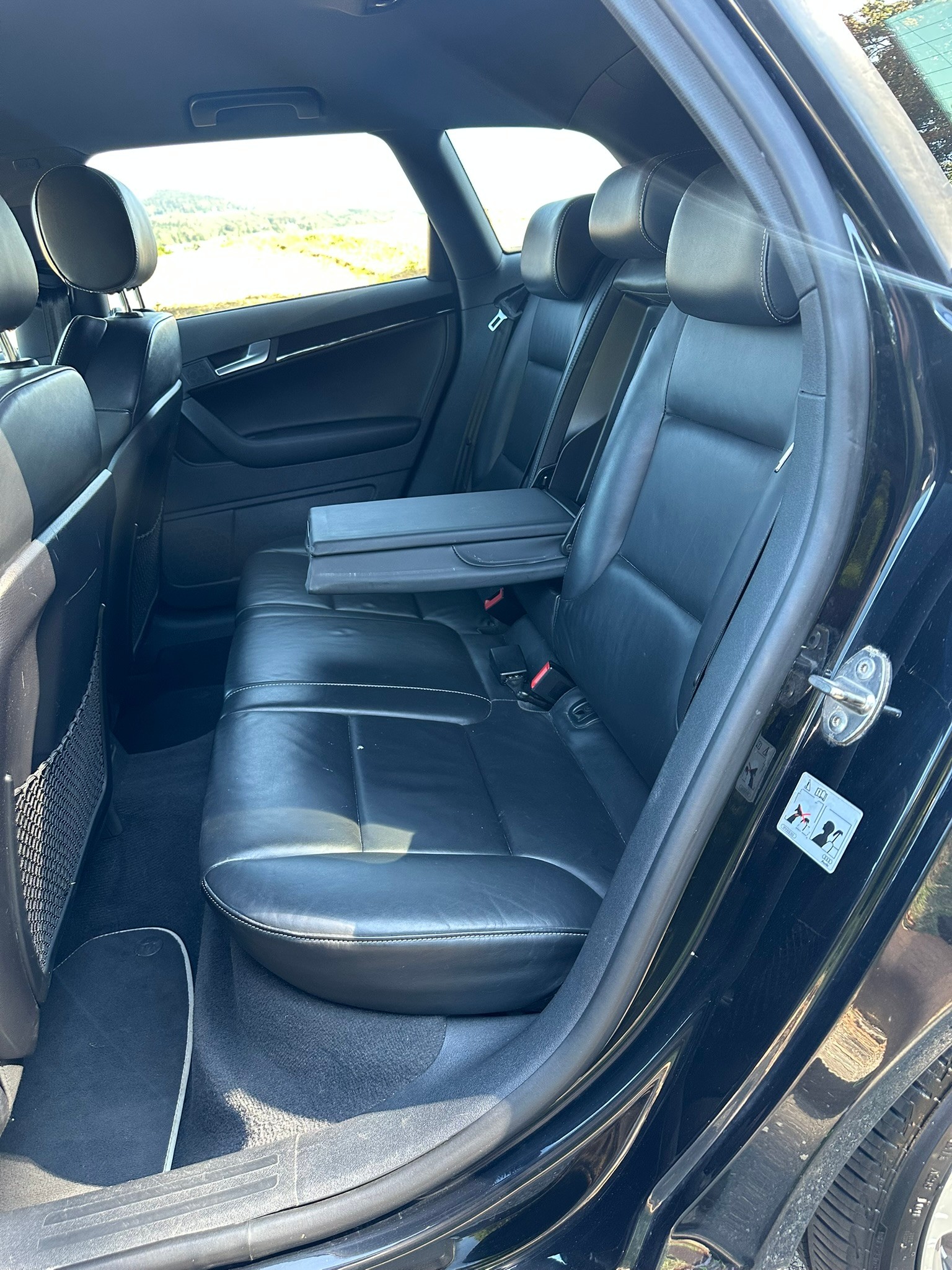 AUDI 2.5 T FSI quattro S-Tronic-image-15