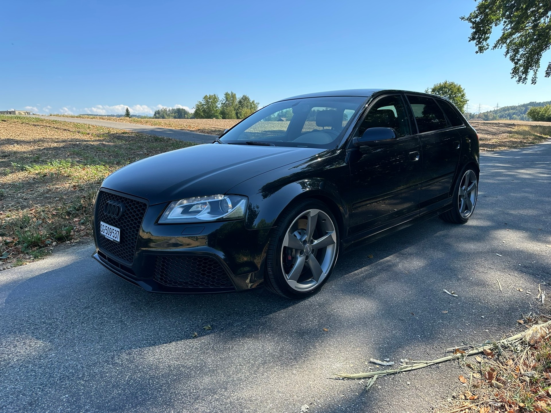 AUDI 2.5 T FSI quattro S-Tronic-image-1