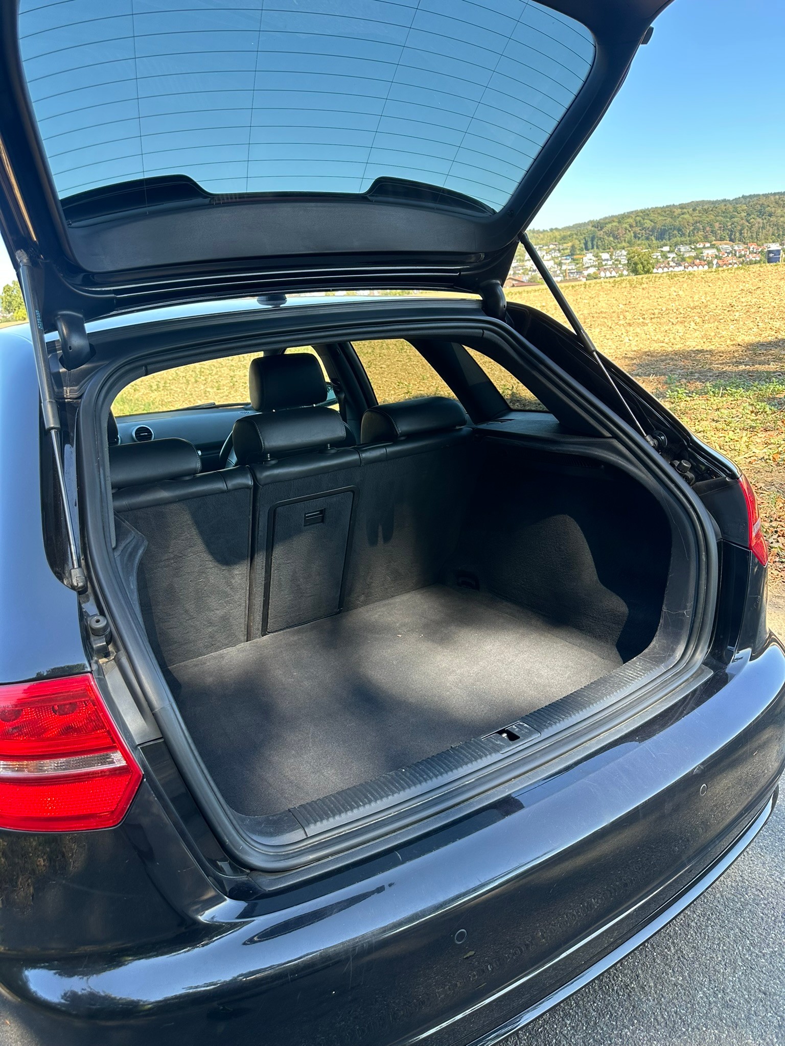 AUDI 2.5 T FSI quattro S-Tronic-image-14