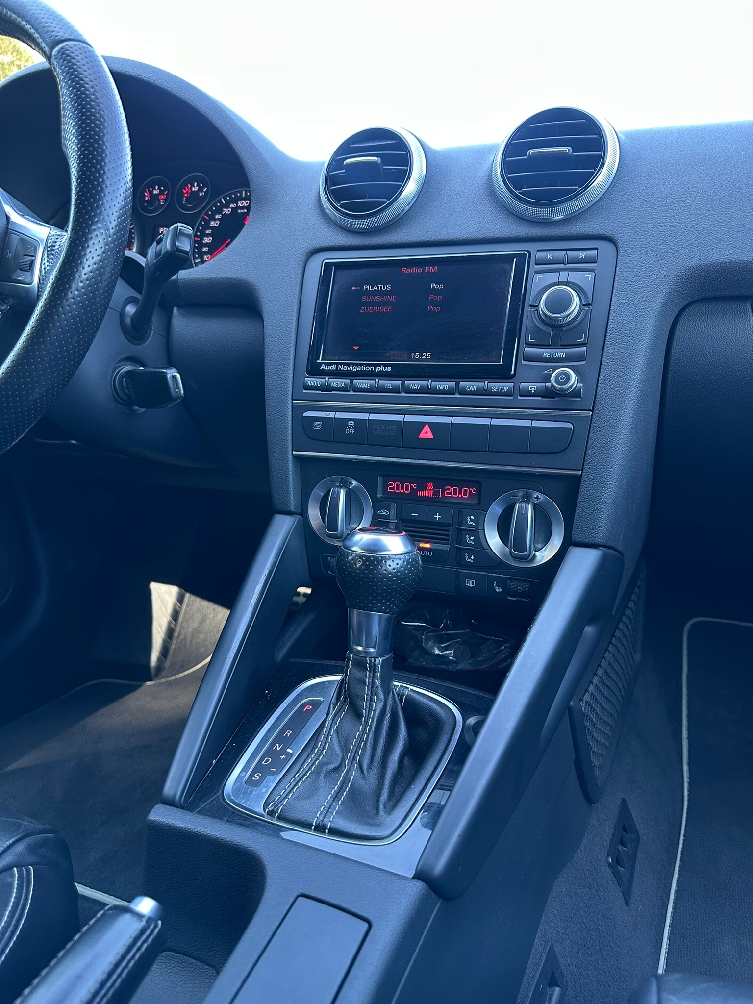 AUDI 2.5 T FSI quattro S-Tronic-image-11
