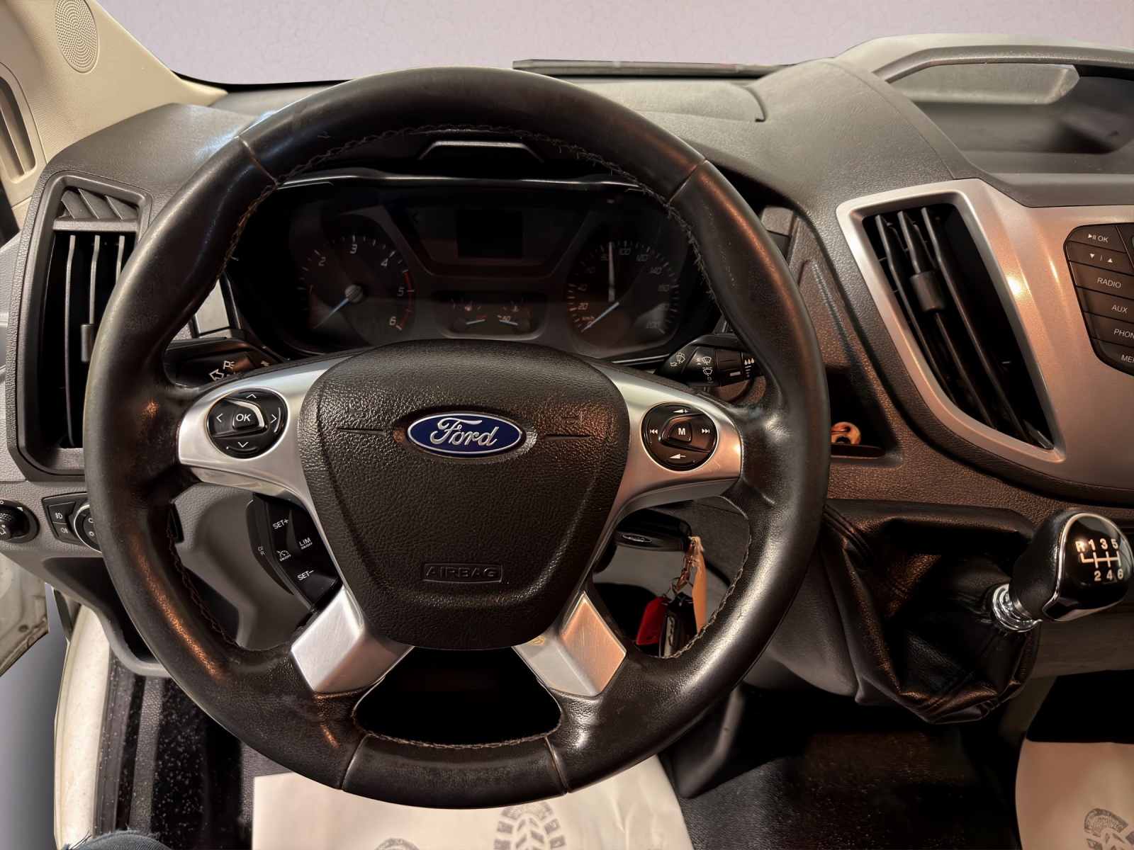 FORD Transit 350 L4 Trend 2.0 TDCi 130 RWD-image-14