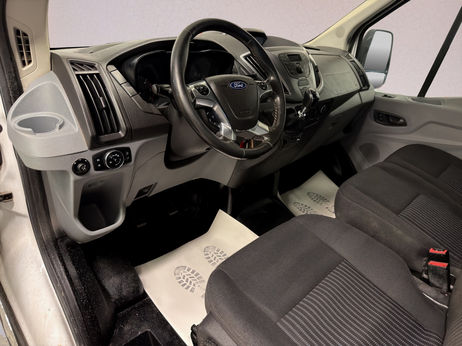 FORD Transit 350 L4 Trend 2.0 TDCi 130 RWD-image-10