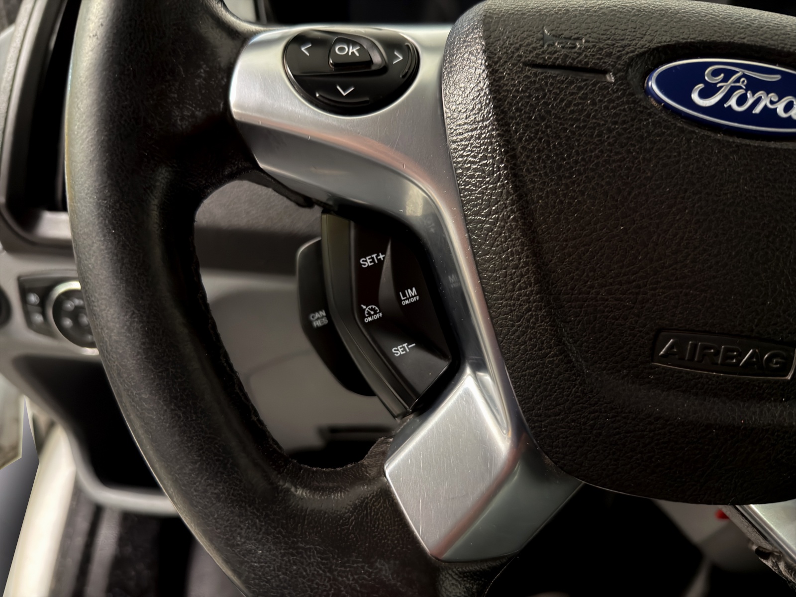 FORD Transit 350 L4 Trend 2.0 TDCi 130 RWD-image-16