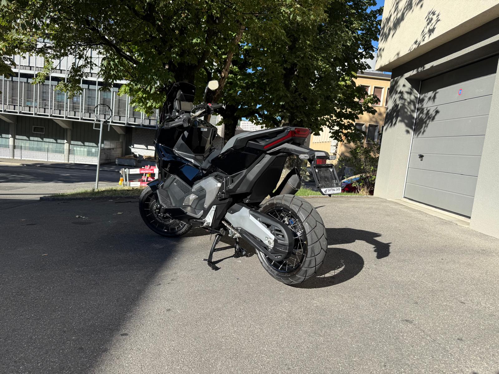 HONDA X-ADV 750-image-4
