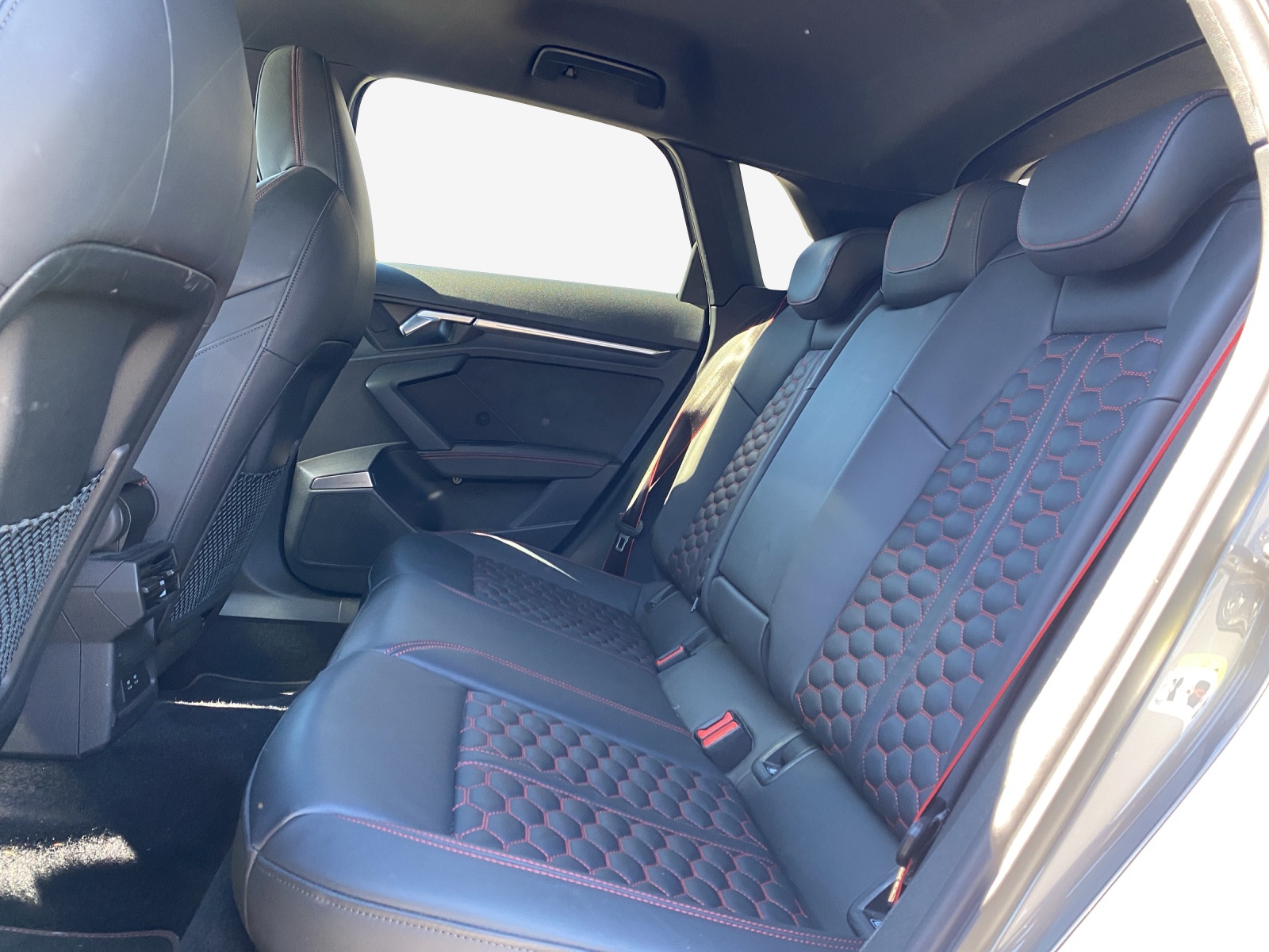 AUDI RS3 Sportback 2.5 TSI quattro S-tronic-image-11