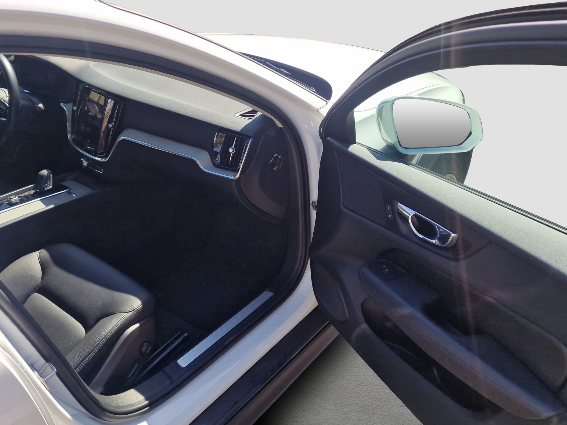 VOLVO V60 Cross Country B4 Diesel Mild Hybrid AWD Geartronic ** Ab MFK und Service ** CH-Auto ** 1. Hand **-image-12