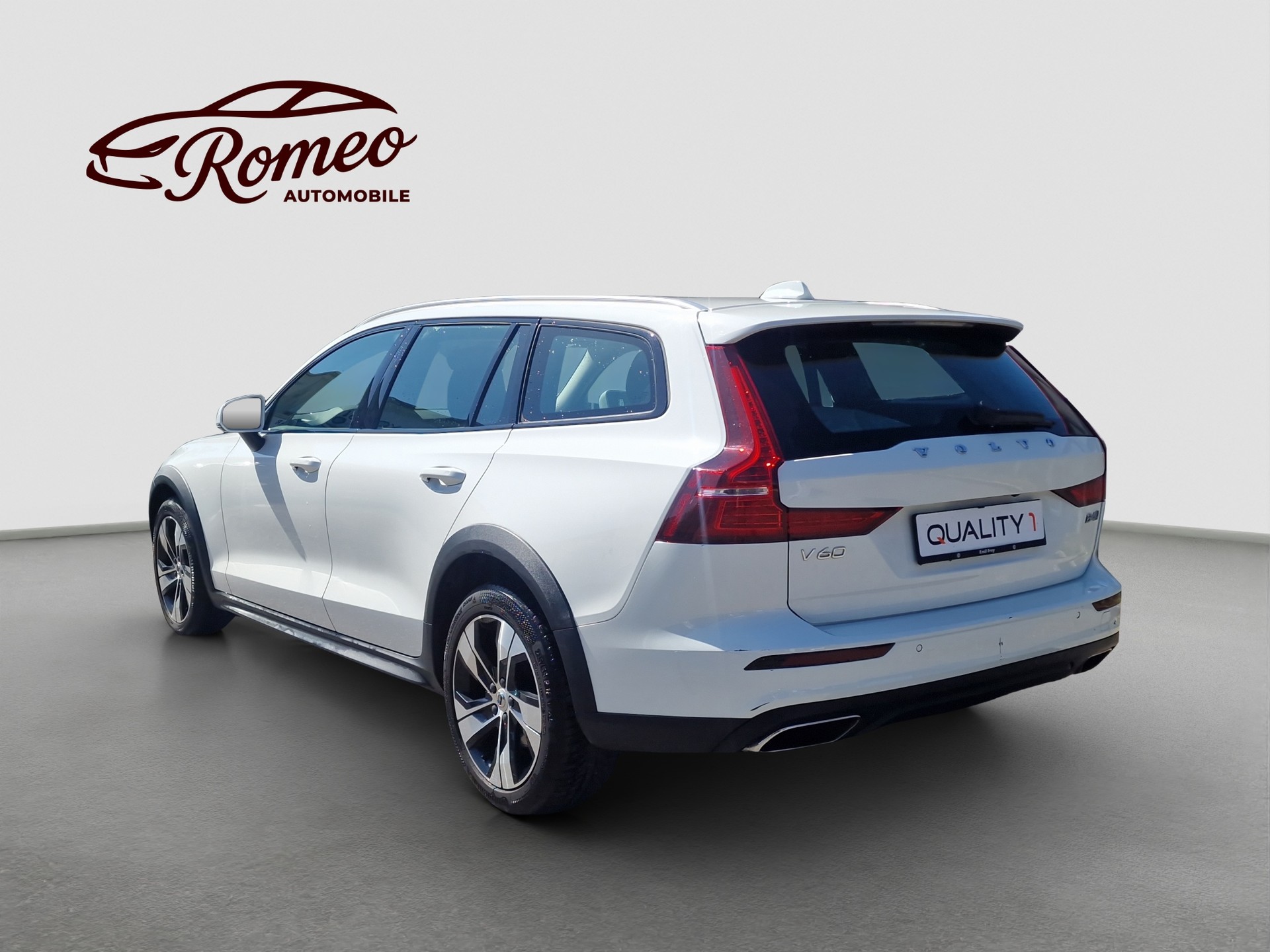 VOLVO V60 Cross Country B4 Diesel Mild Hybrid AWD Geartronic ** Ab MFK und Service ** CH-Auto ** 1. Hand **-image-2