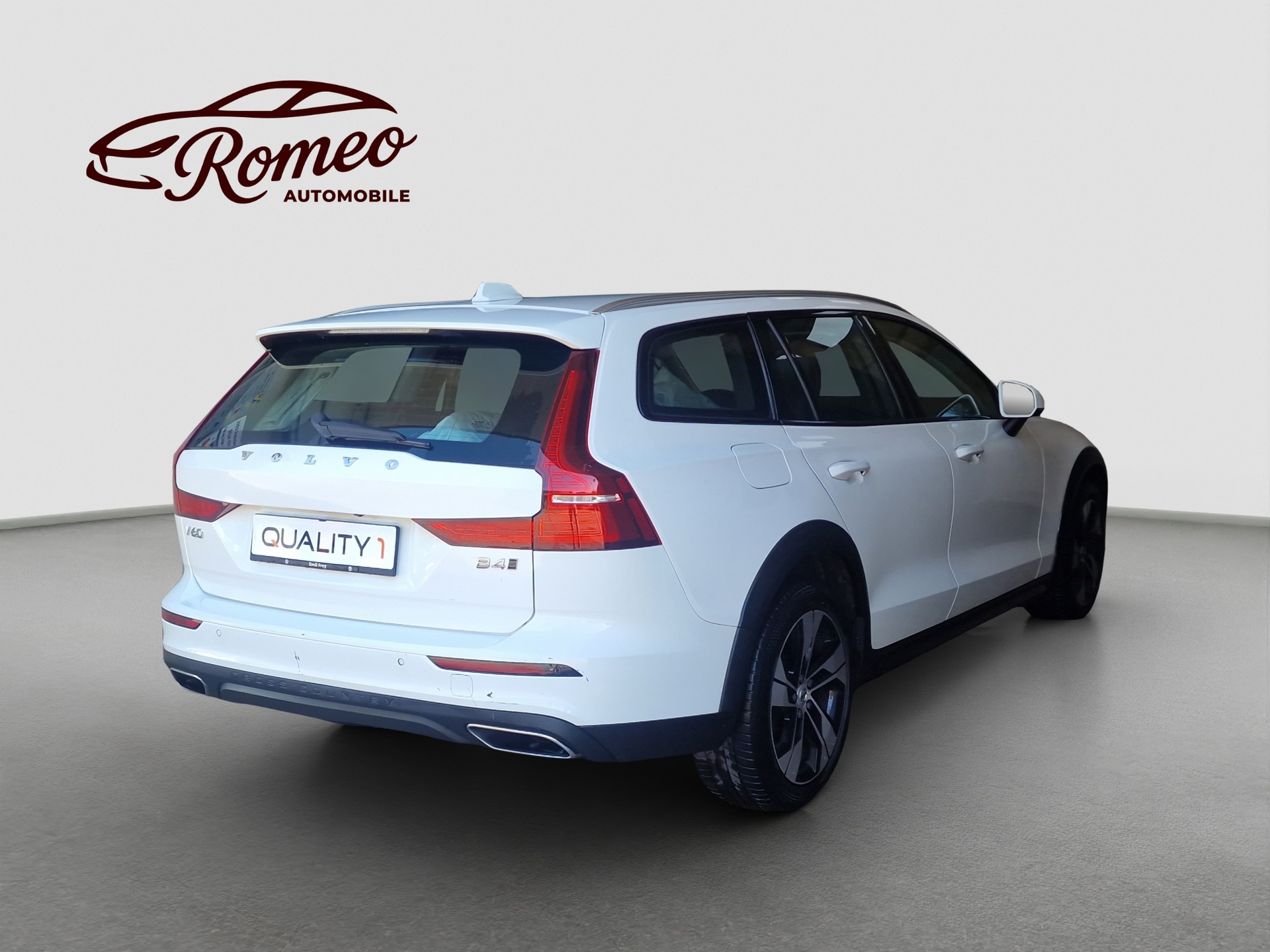 VOLVO V60 Cross Country B4 Diesel Mild Hybrid AWD Geartronic ** Ab MFK und Service ** CH-Auto ** 1. Hand **-image-4
