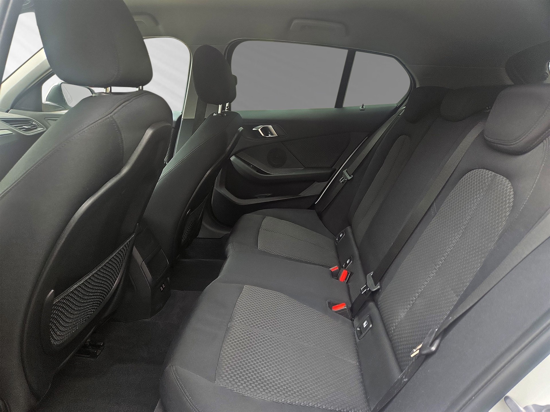BMW 120i Steptronic-image-6