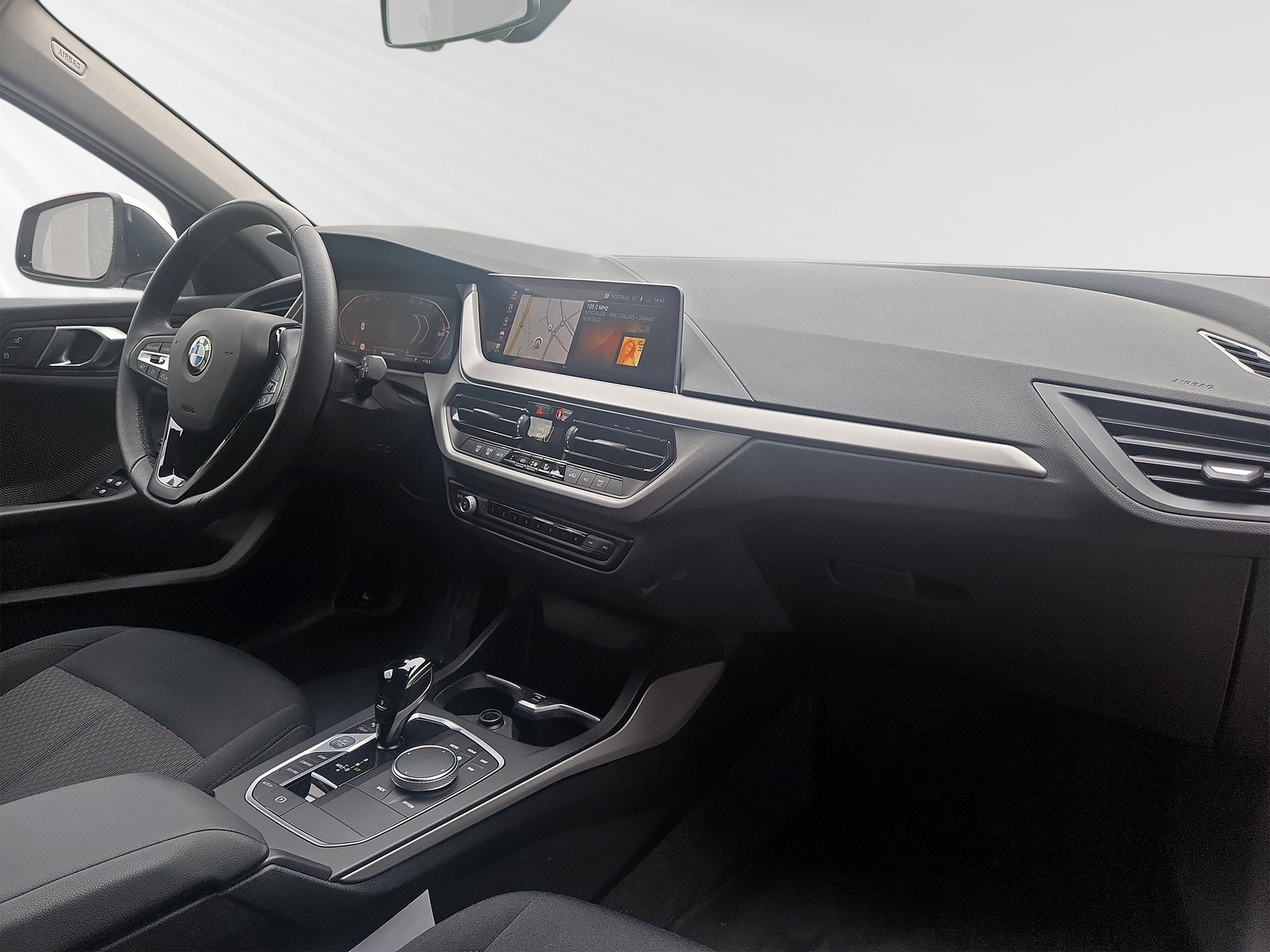 BMW 120i Steptronic-image-4