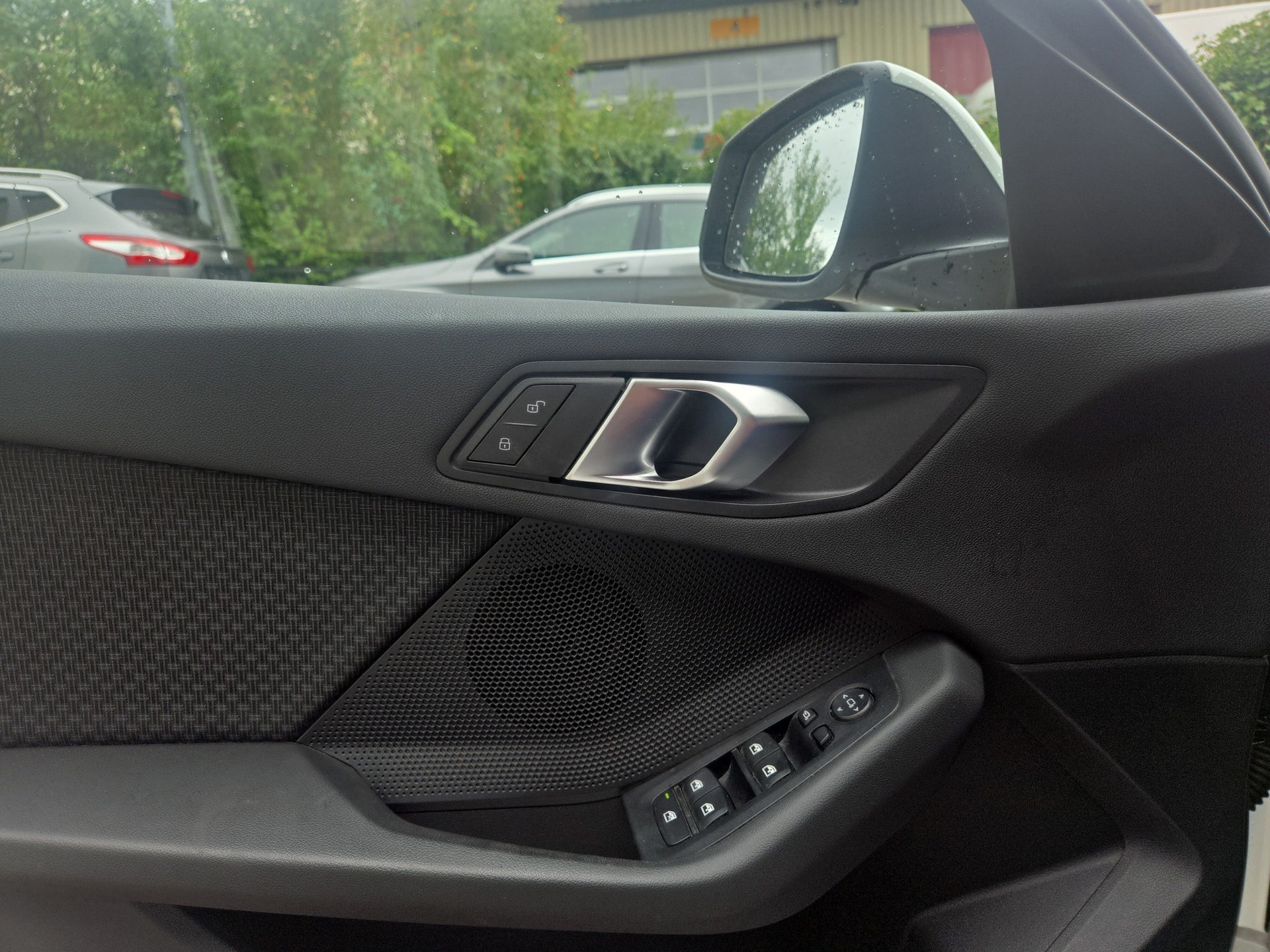 BMW 120i Steptronic-image-16